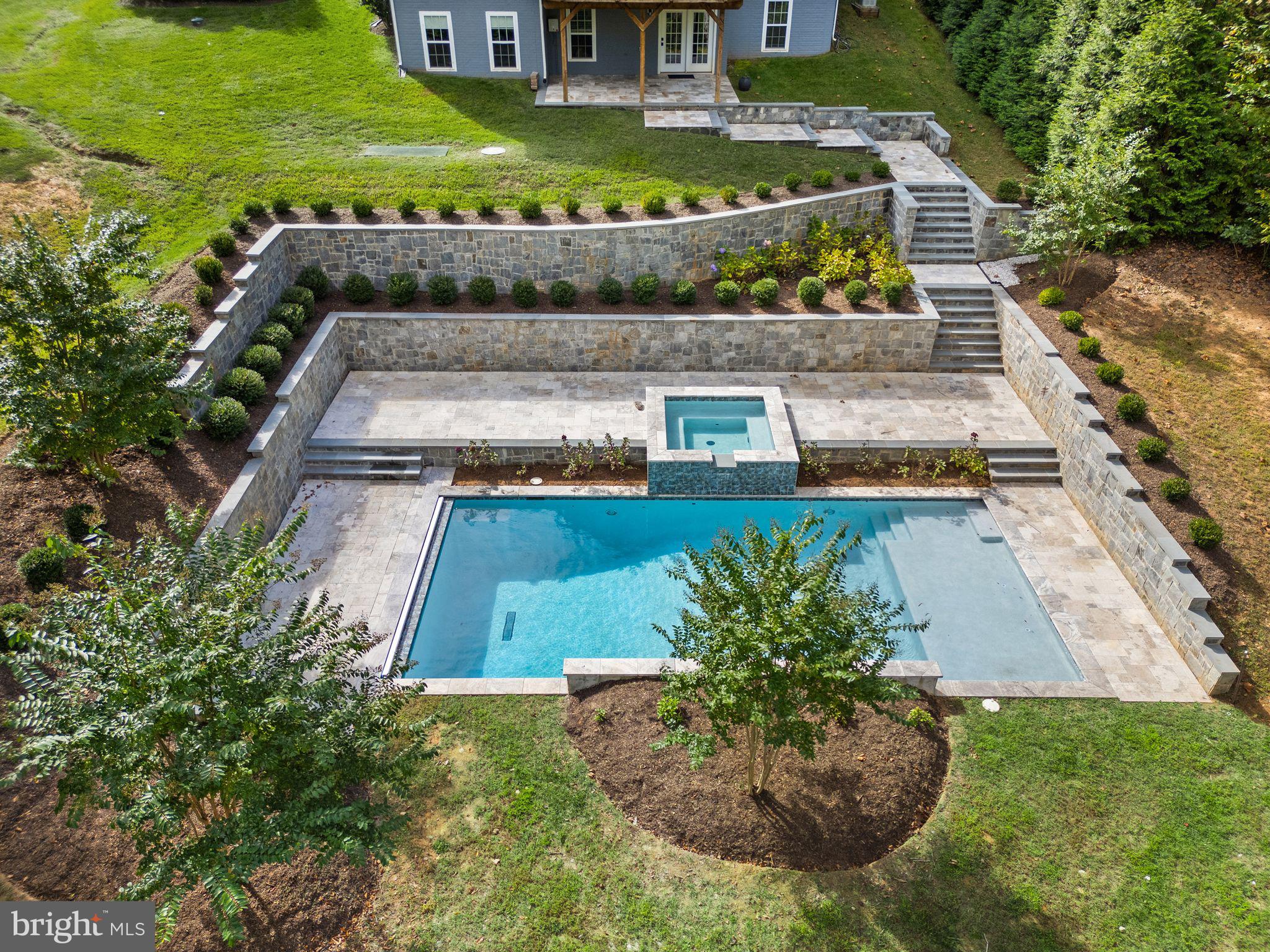 MILLSTONE AT THE GLENS - Residential