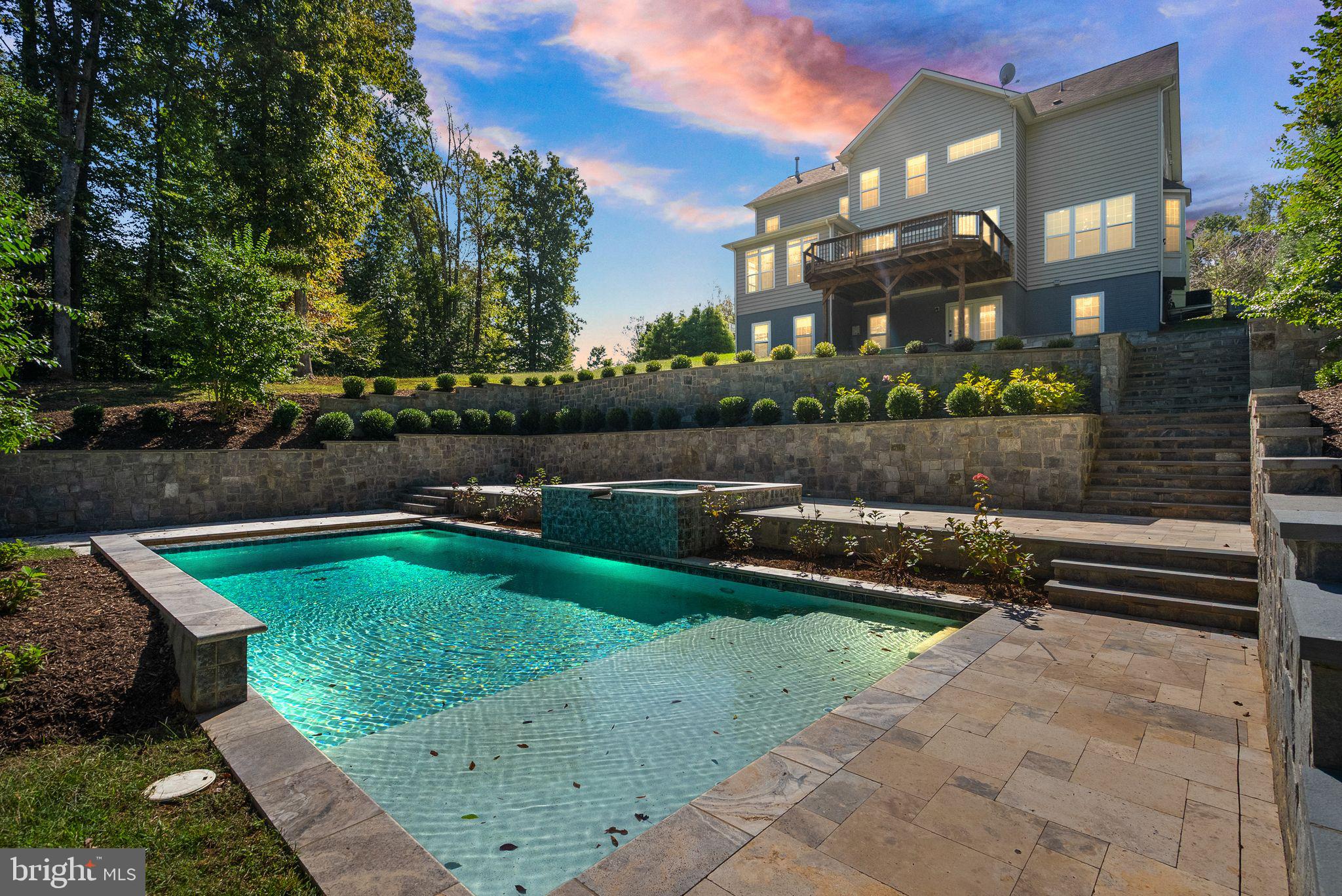 51 MAIDENHAIR WAY