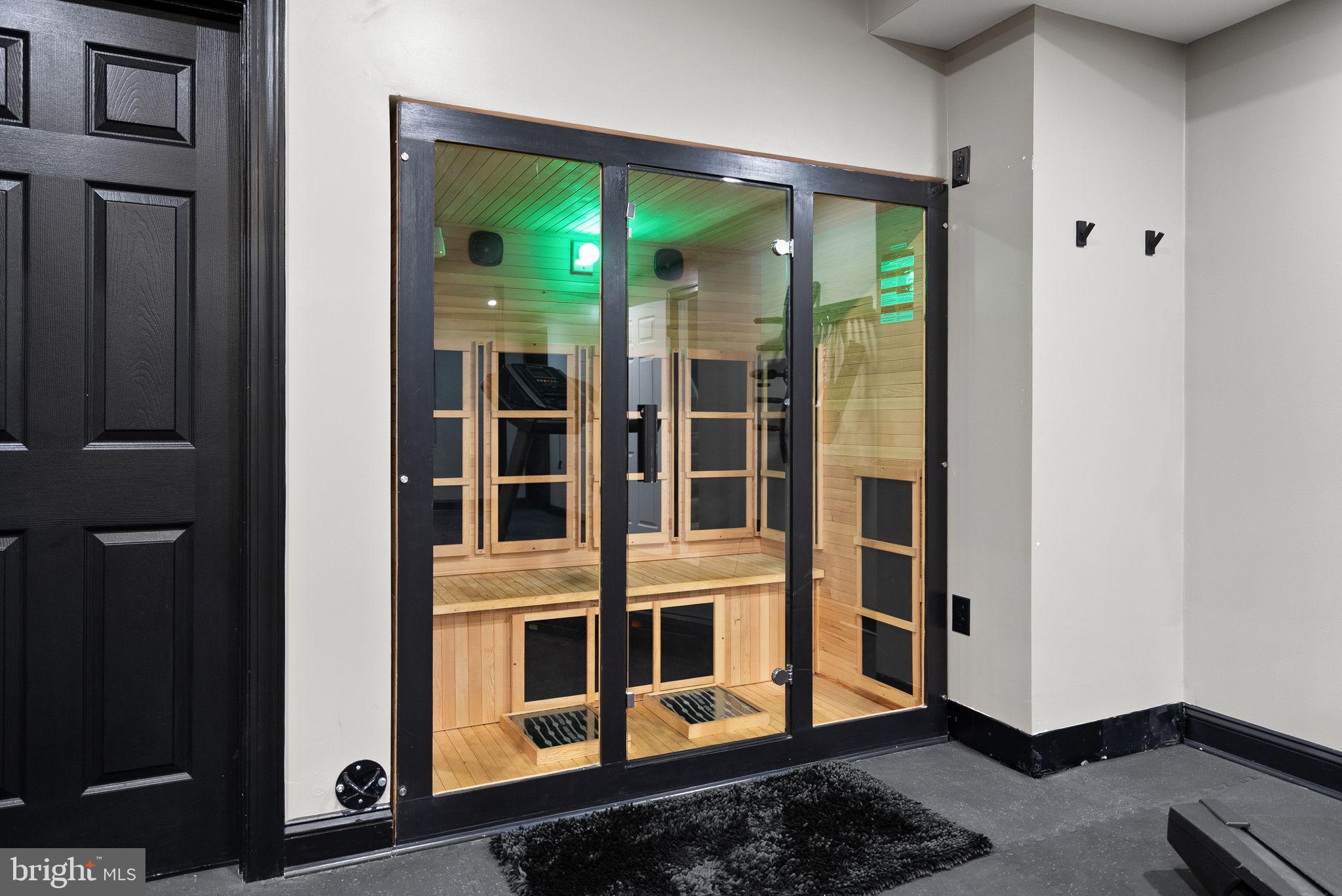 MILLSTONE AT THE GLENS - Residential