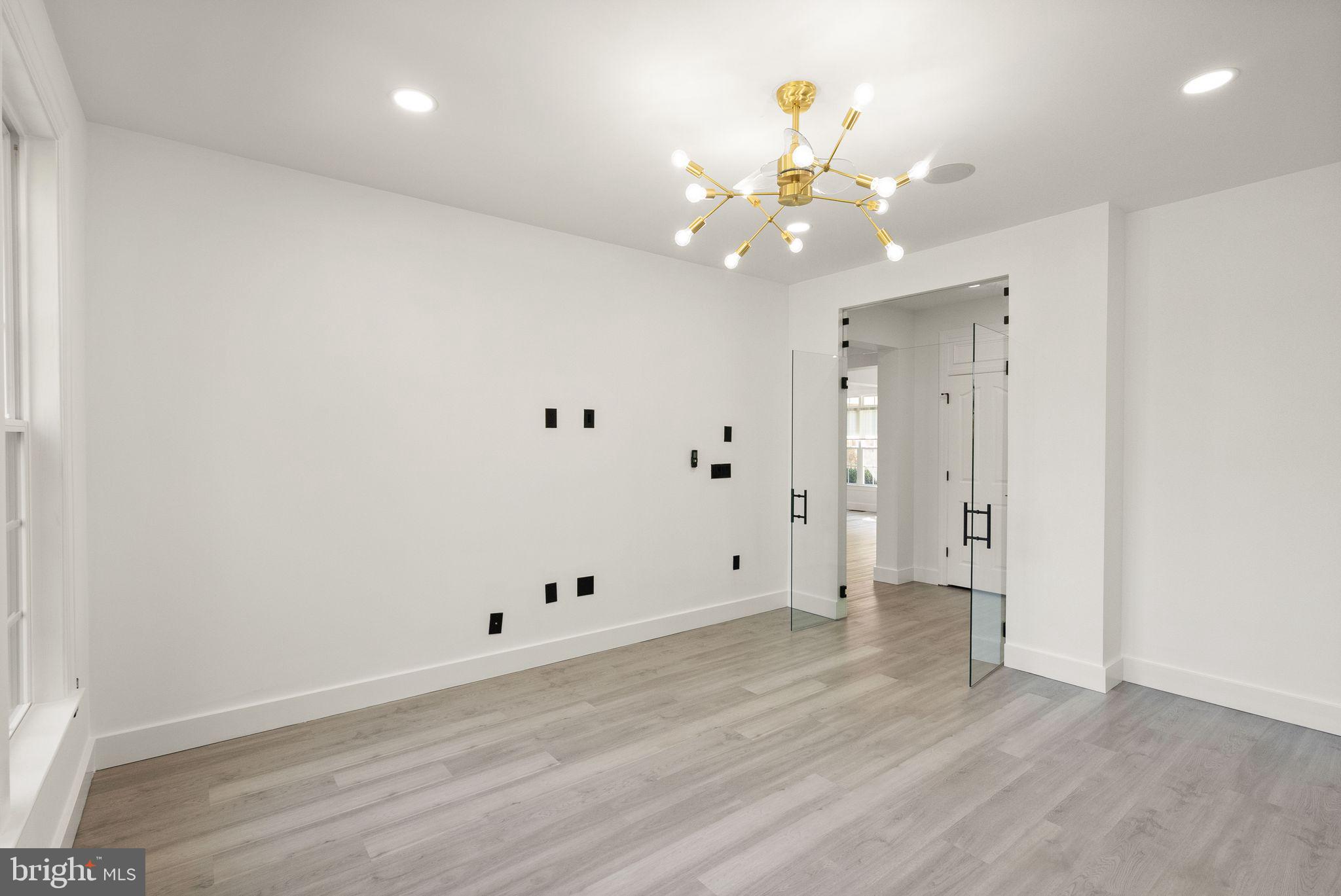 MILLSTONE AT THE GLENS - Residential