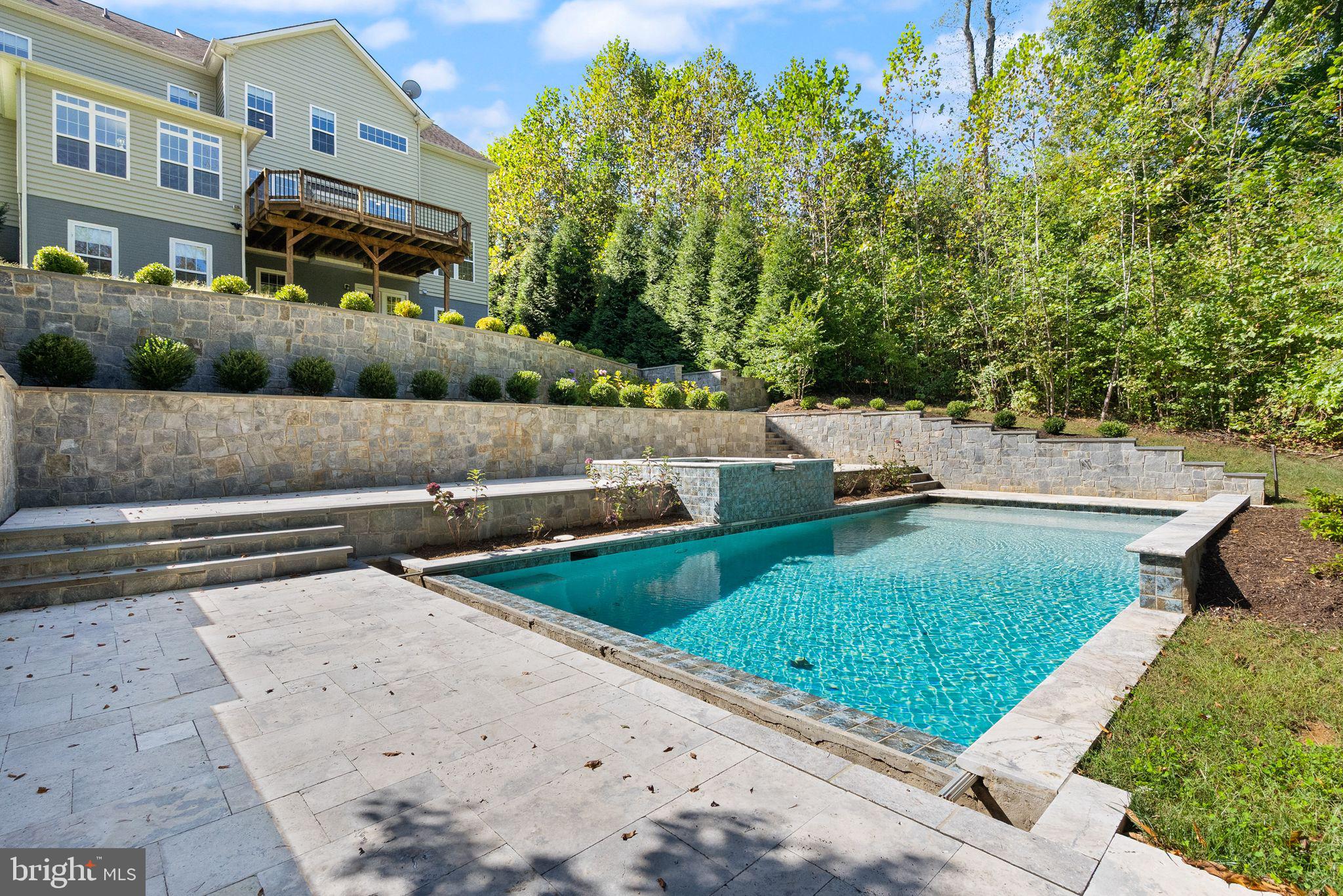 MILLSTONE AT THE GLENS - Residential