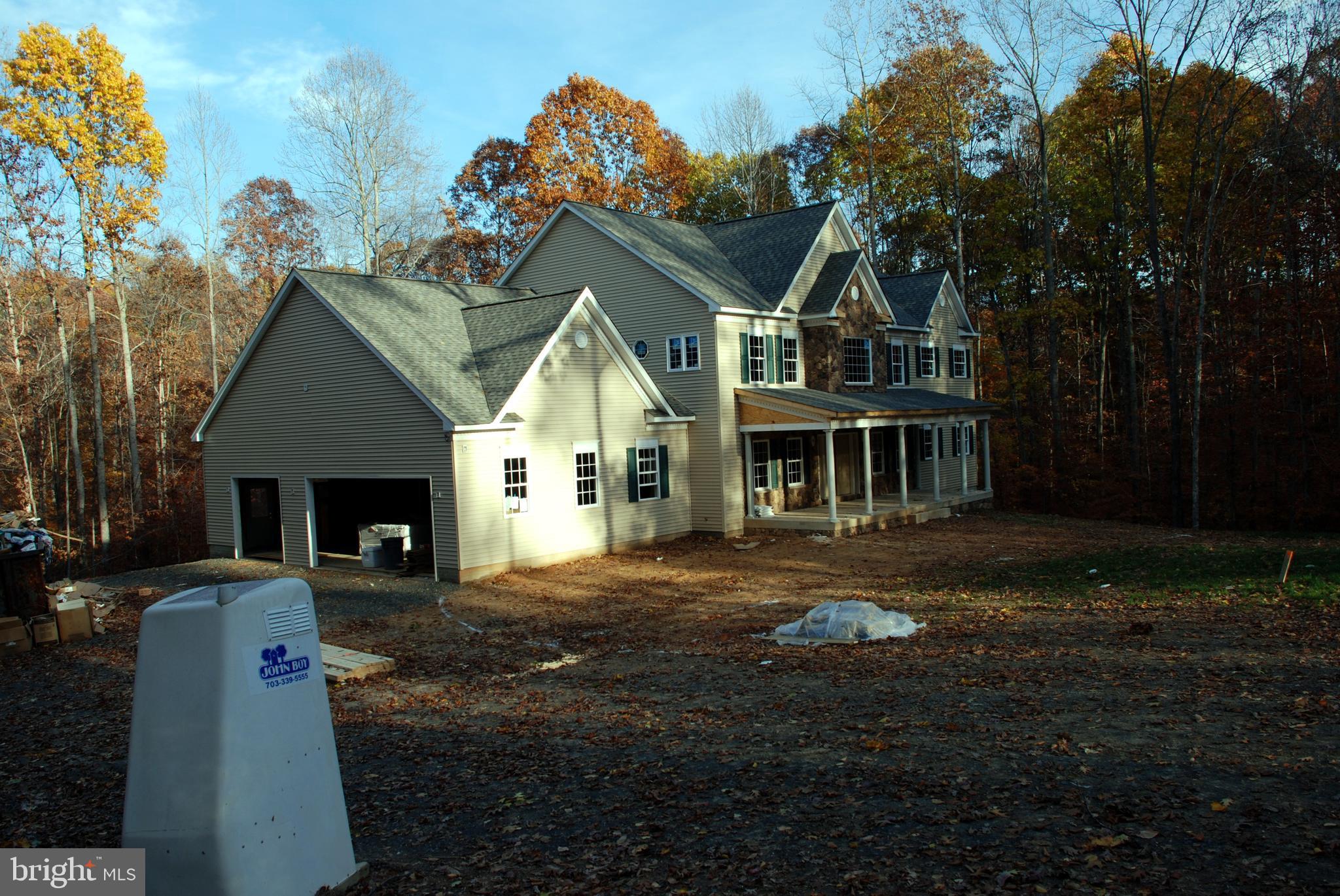 CLASSIC LAKES - Residential