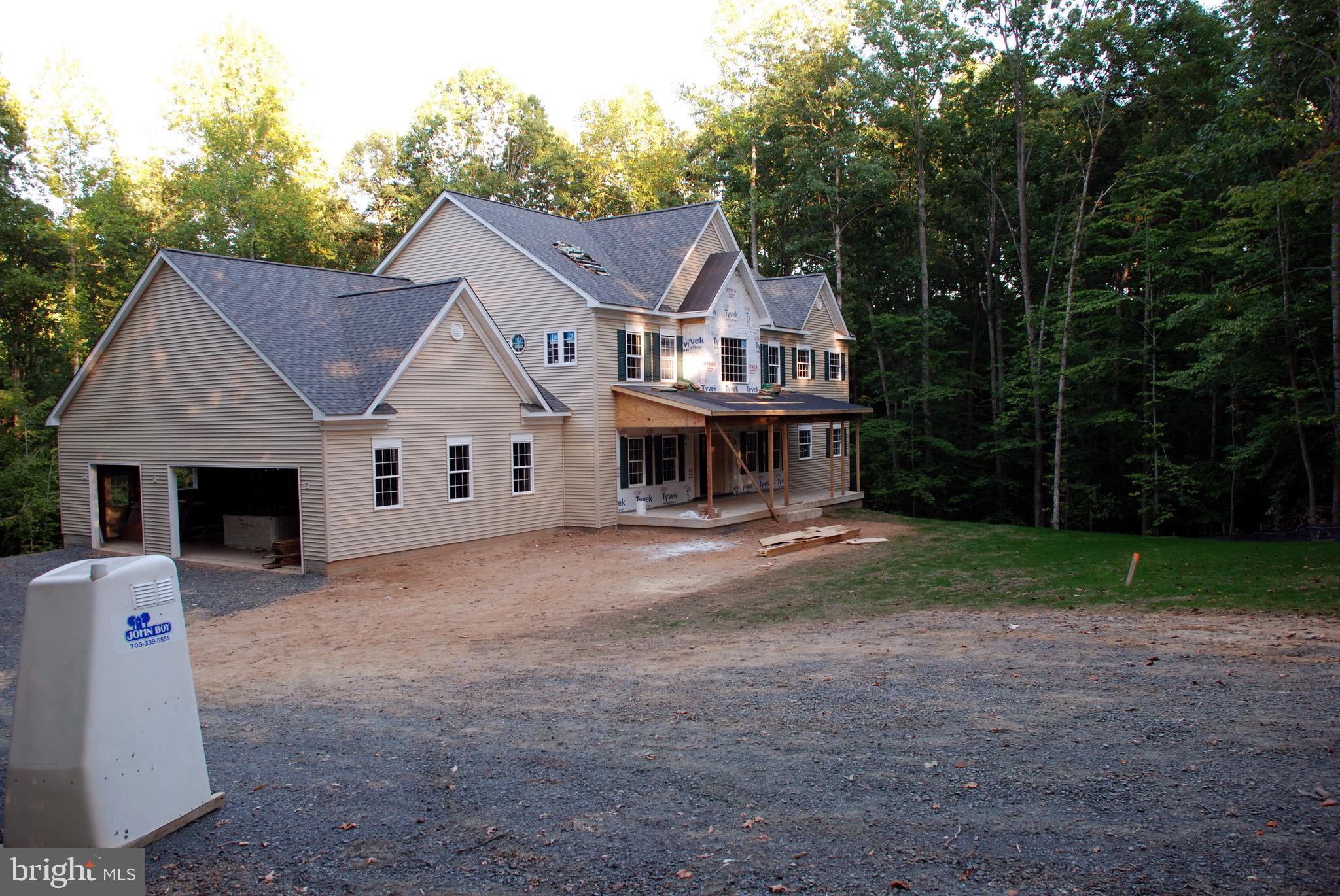 CLASSIC LAKES - Residential