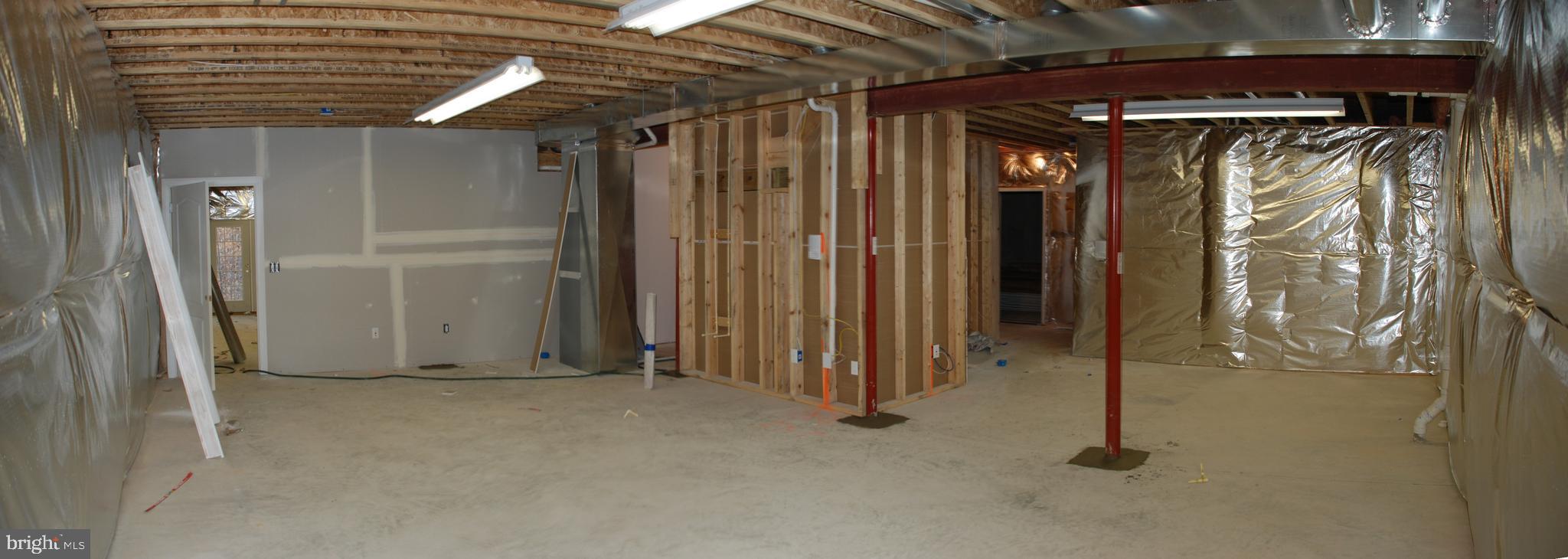 CLASSIC LAKES - Residential