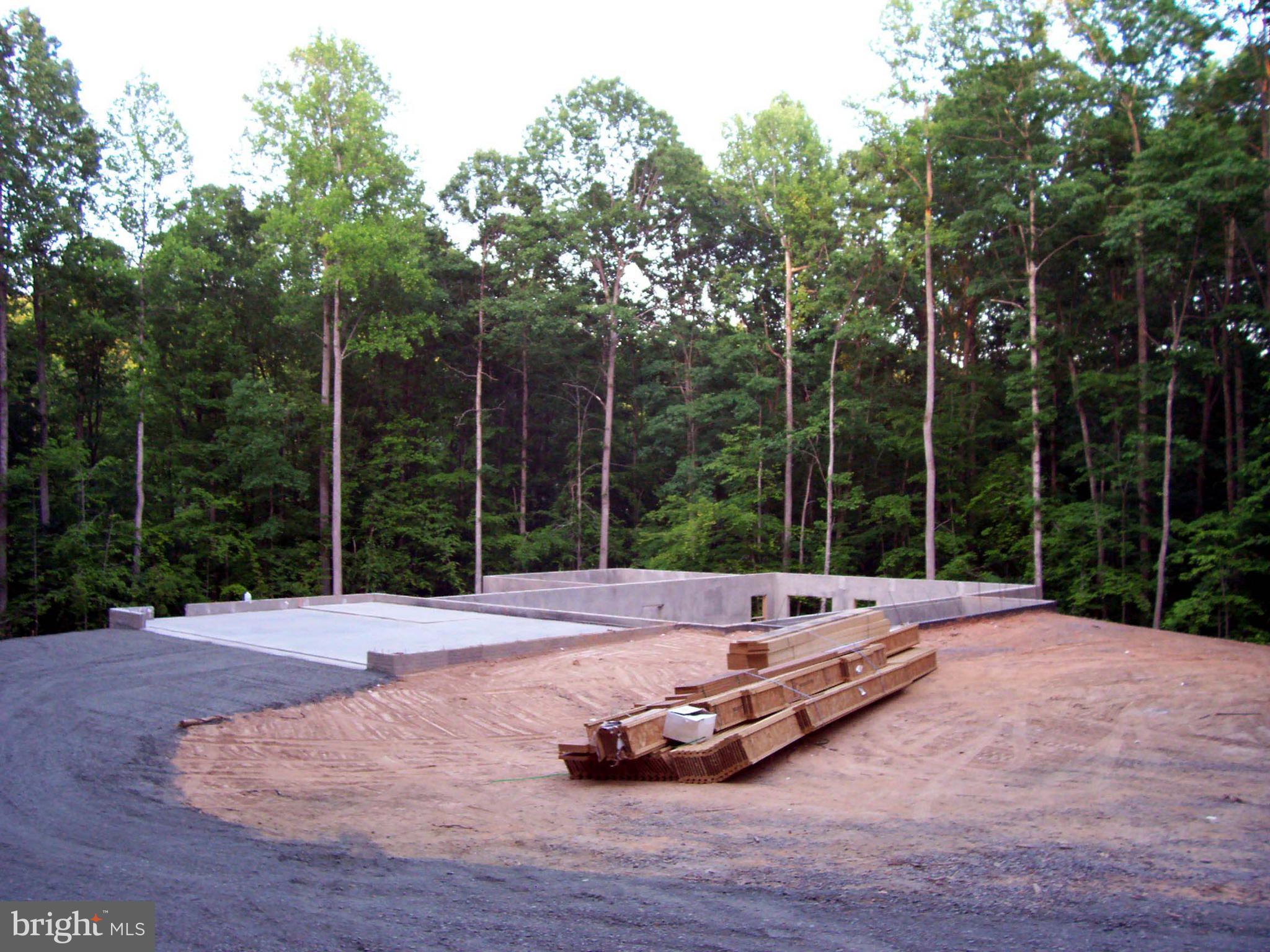 CLASSIC LAKES - Residential