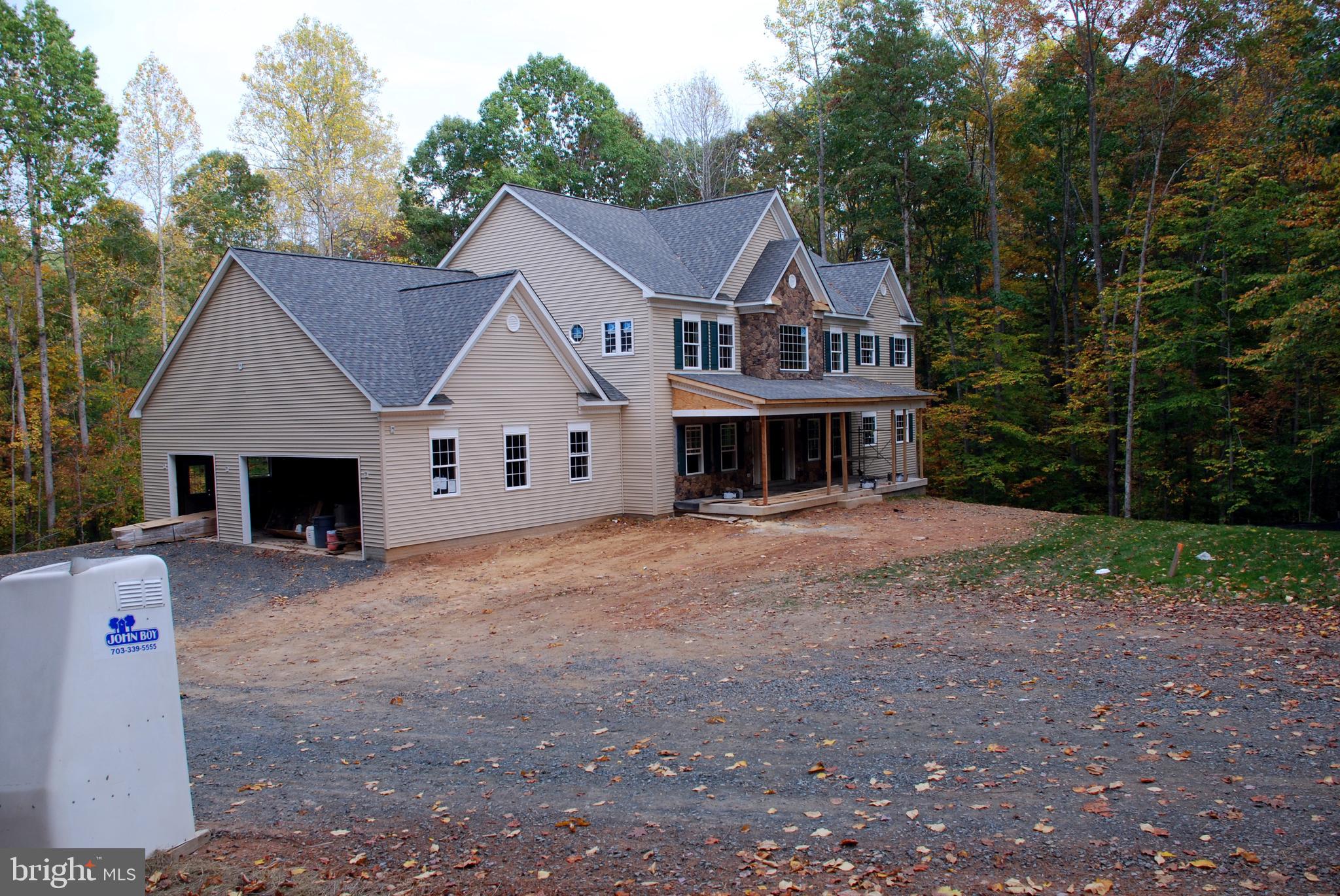 CLASSIC LAKES - Residential