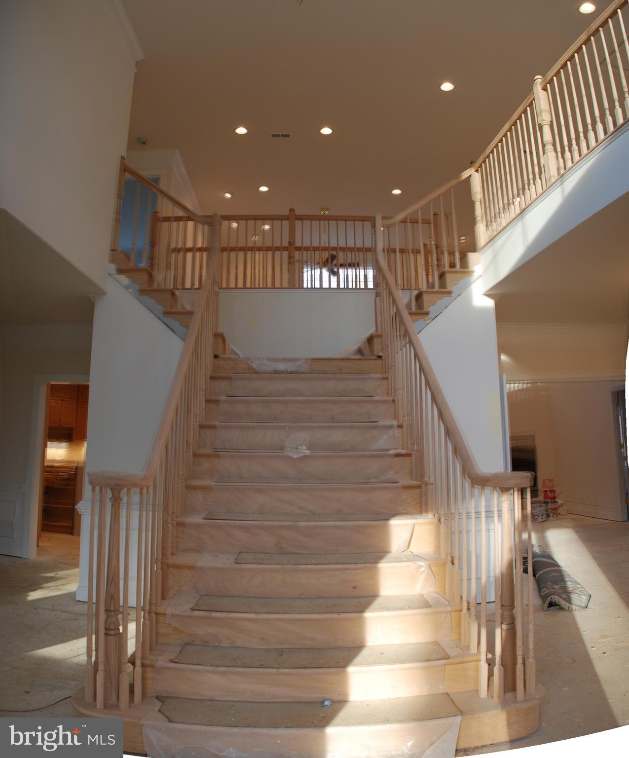 CLASSIC LAKES - Residential