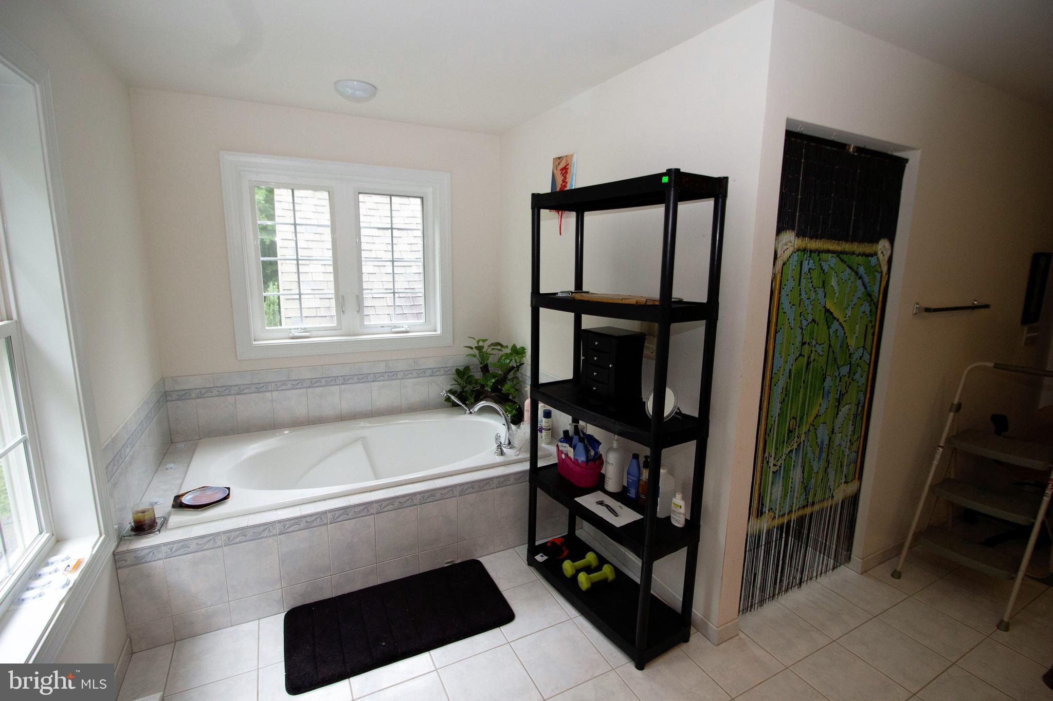 CLASSIC LAKES - Residential