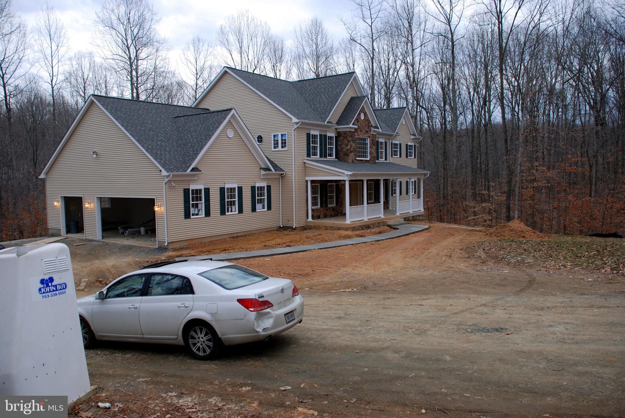 CLASSIC LAKES - Residential