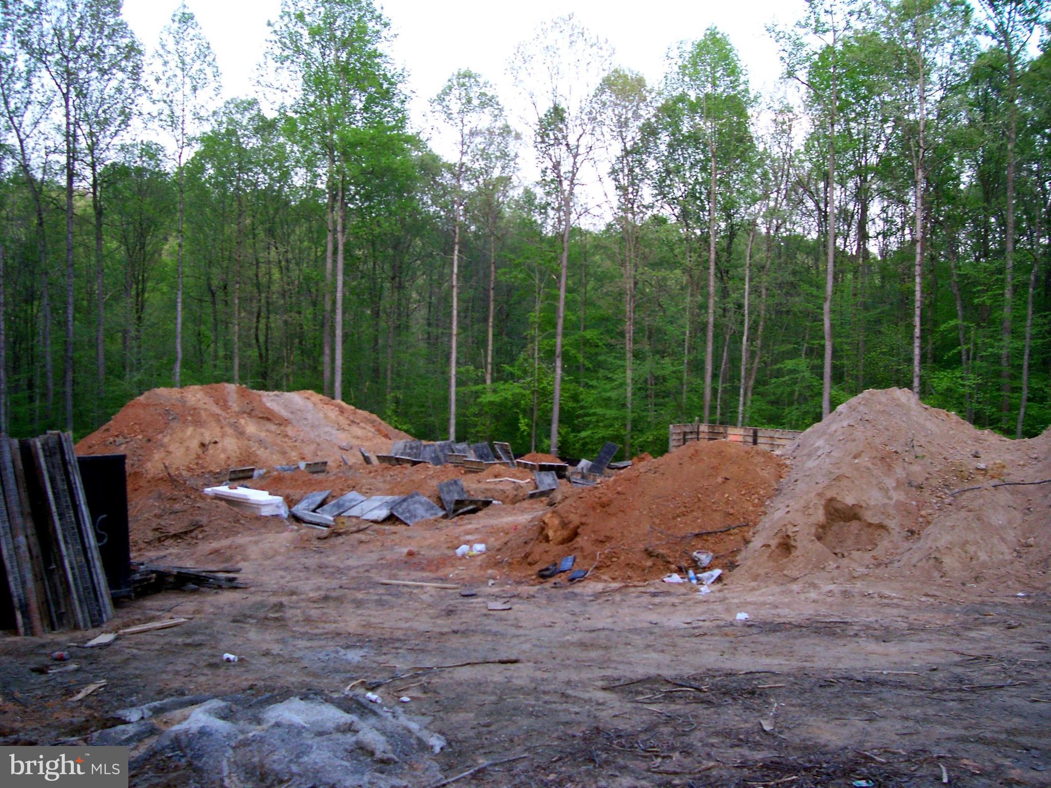 CLASSIC LAKES - Residential