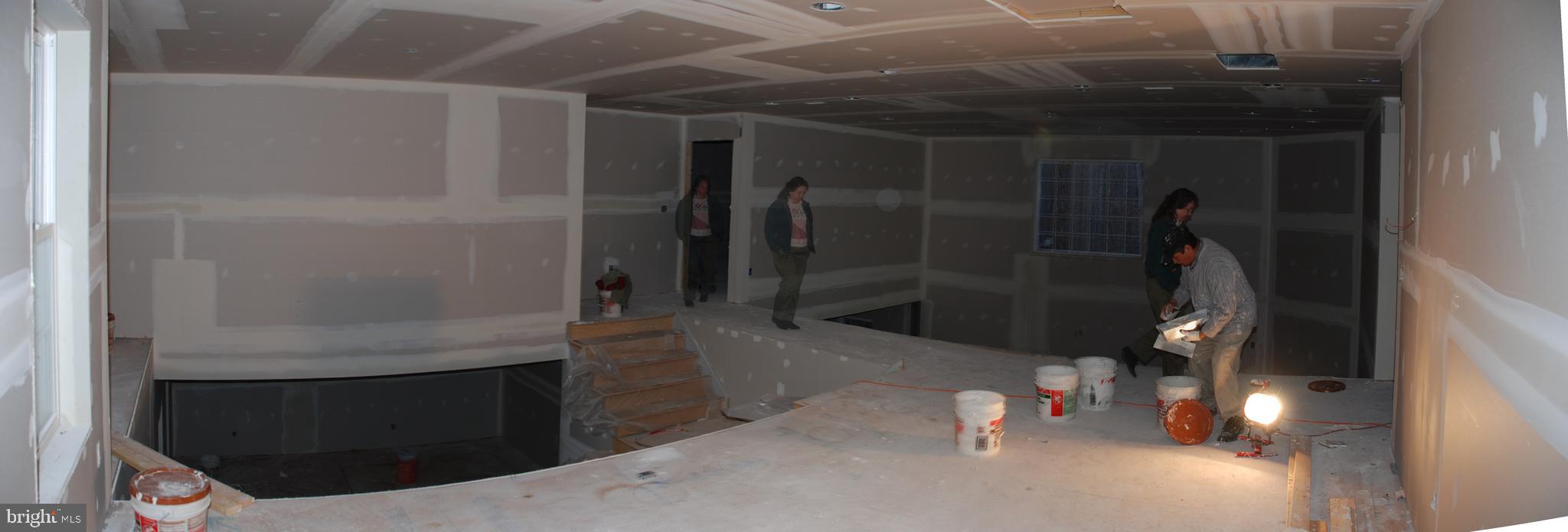 CLASSIC LAKES - Residential