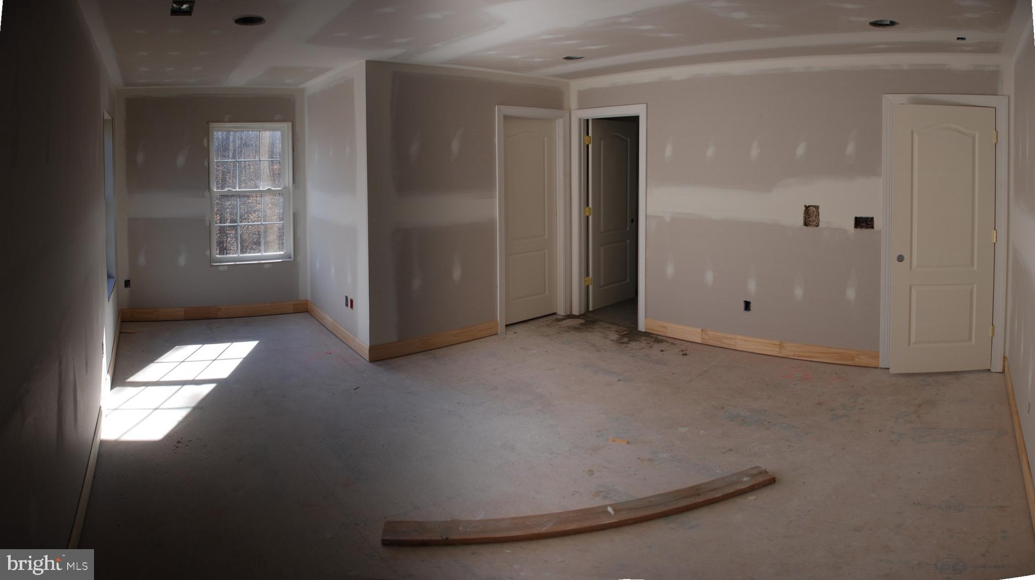 CLASSIC LAKES - Residential