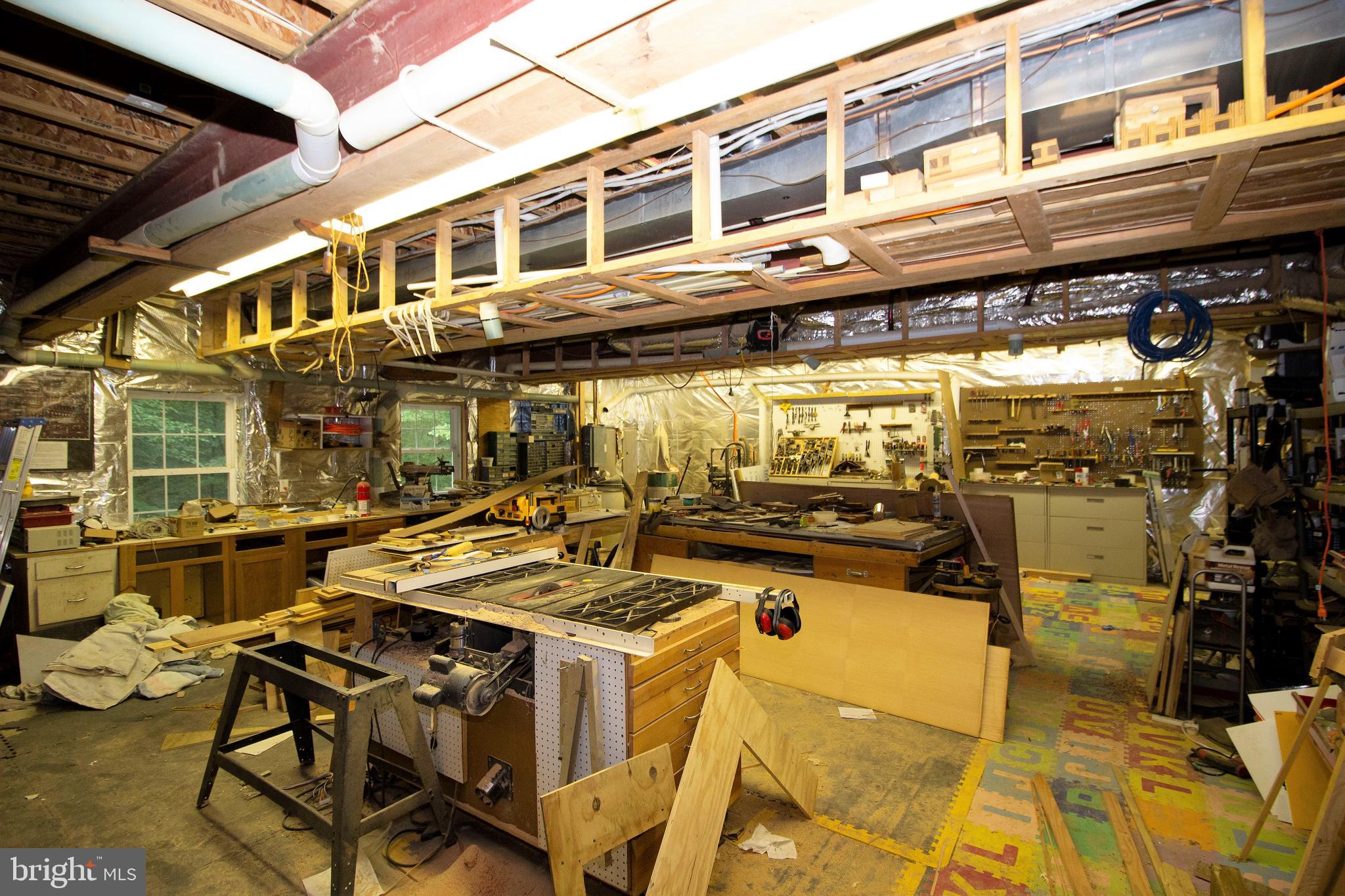 CLASSIC LAKES - Residential