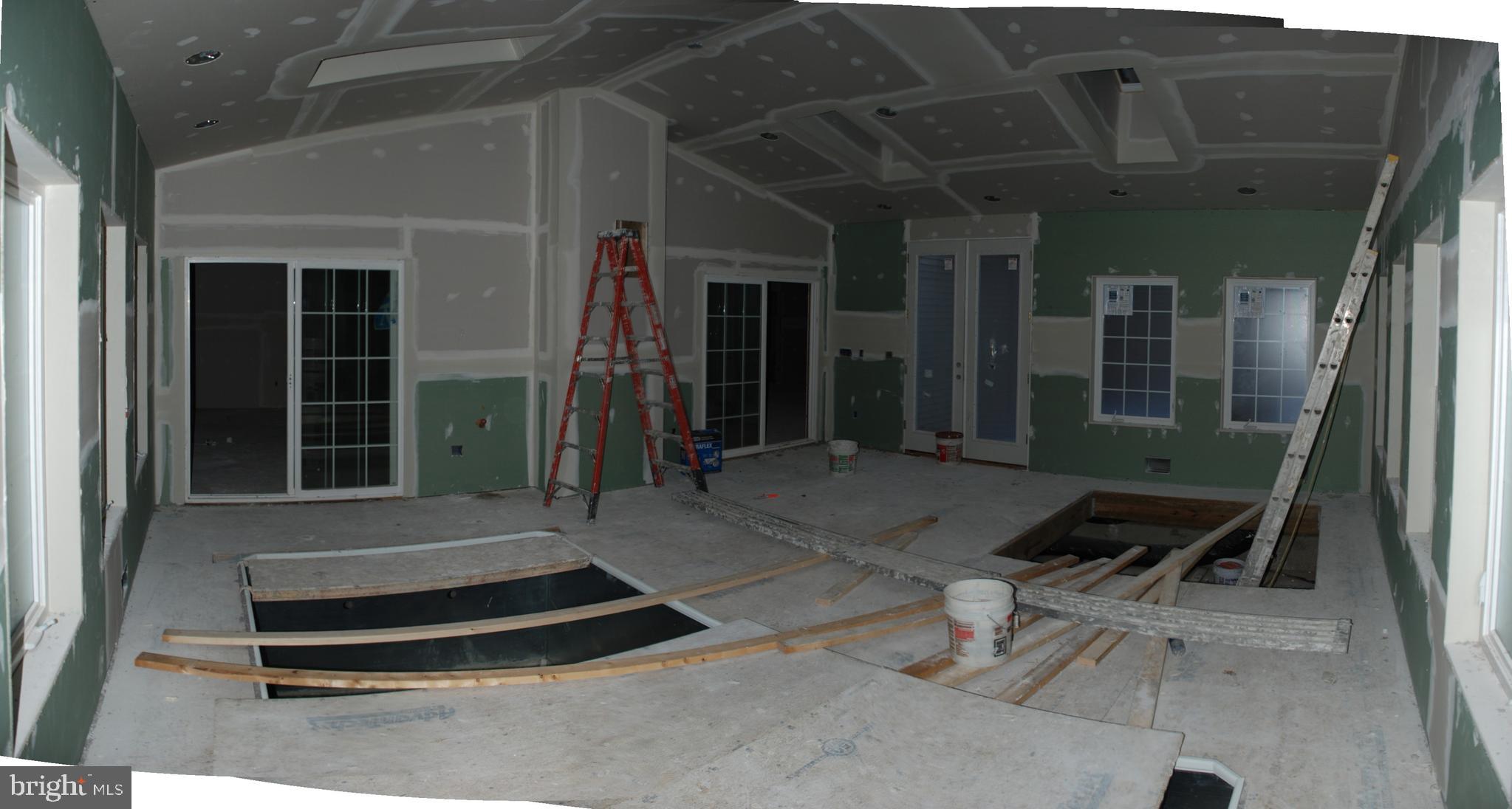 CLASSIC LAKES - Residential