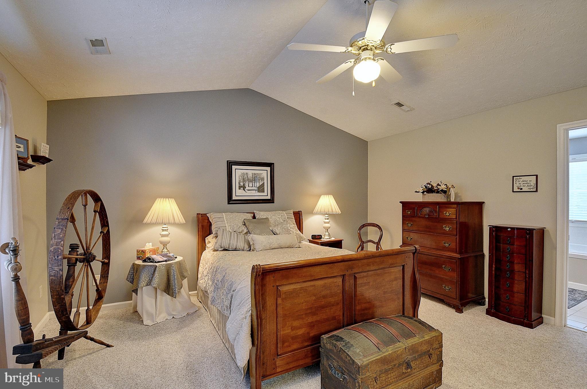 SARATOGA MEADOWS - Residential