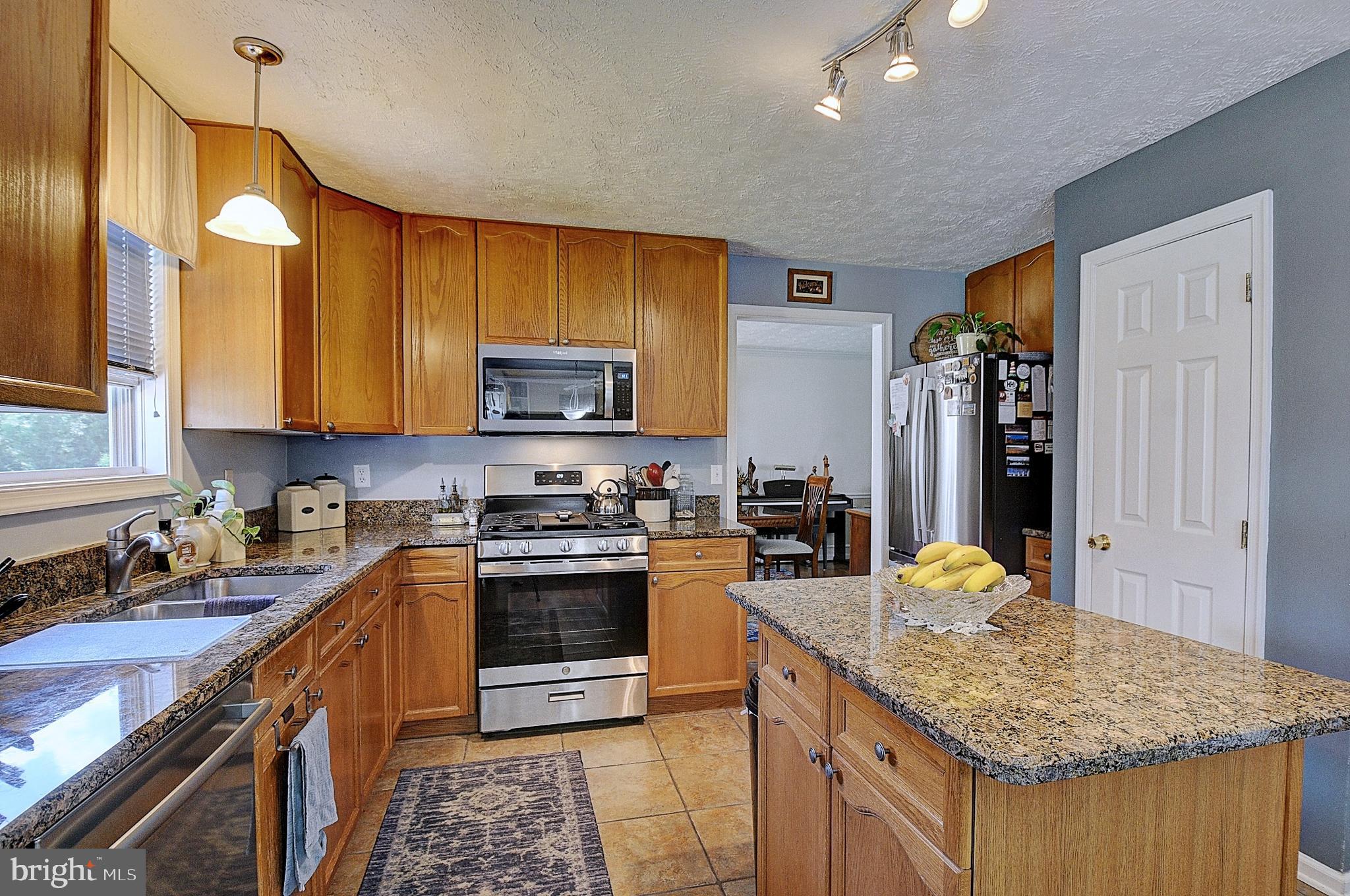 SARATOGA MEADOWS - Residential