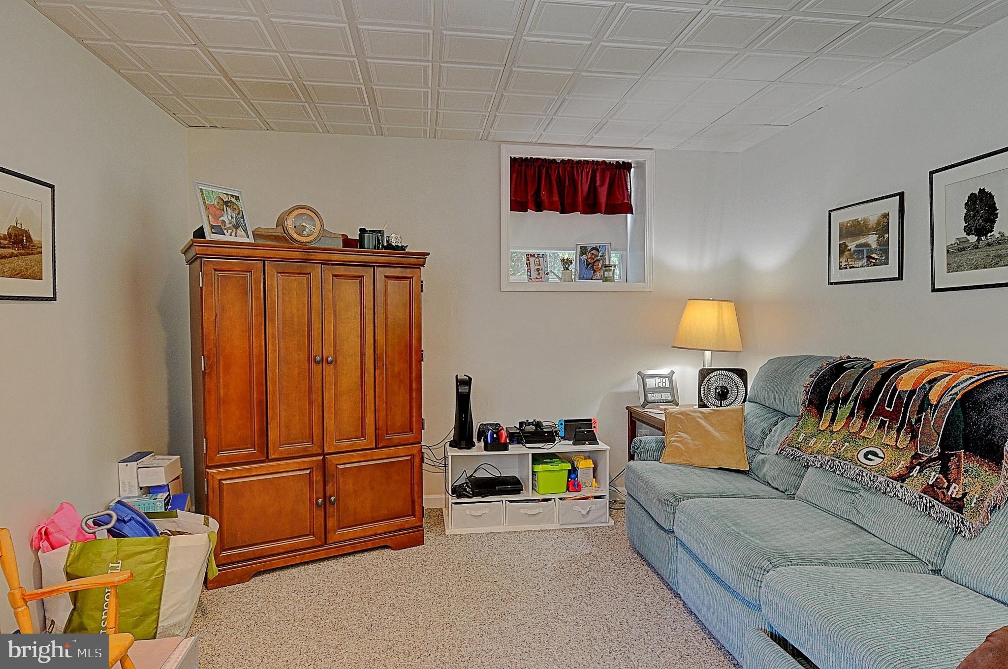 SARATOGA MEADOWS - Residential