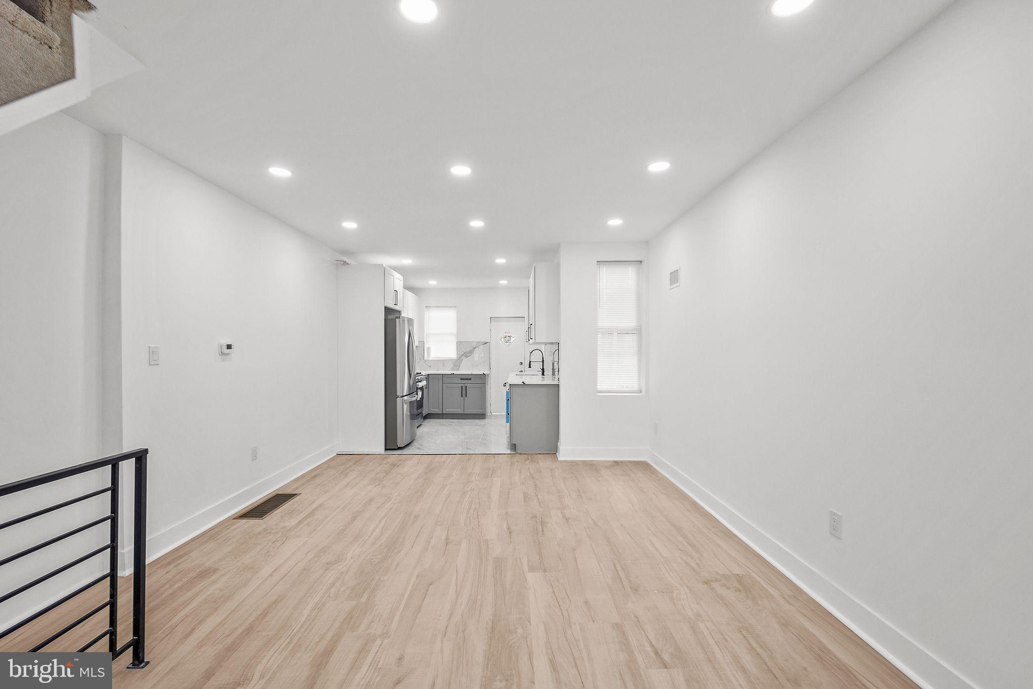 WEST OAK LANE - Residential