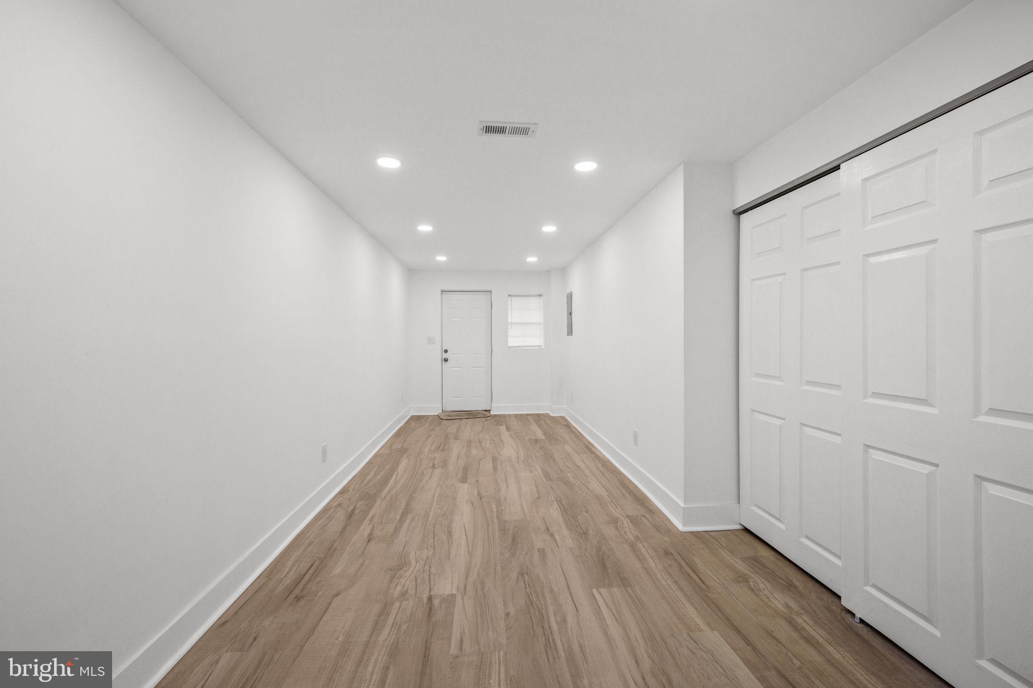 WEST OAK LANE - Residential