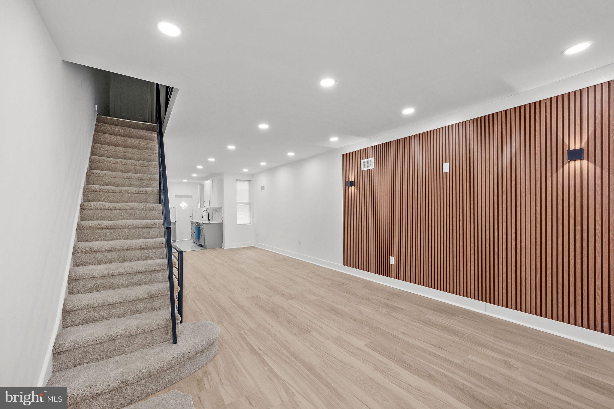 WEST OAK LANE - Residential