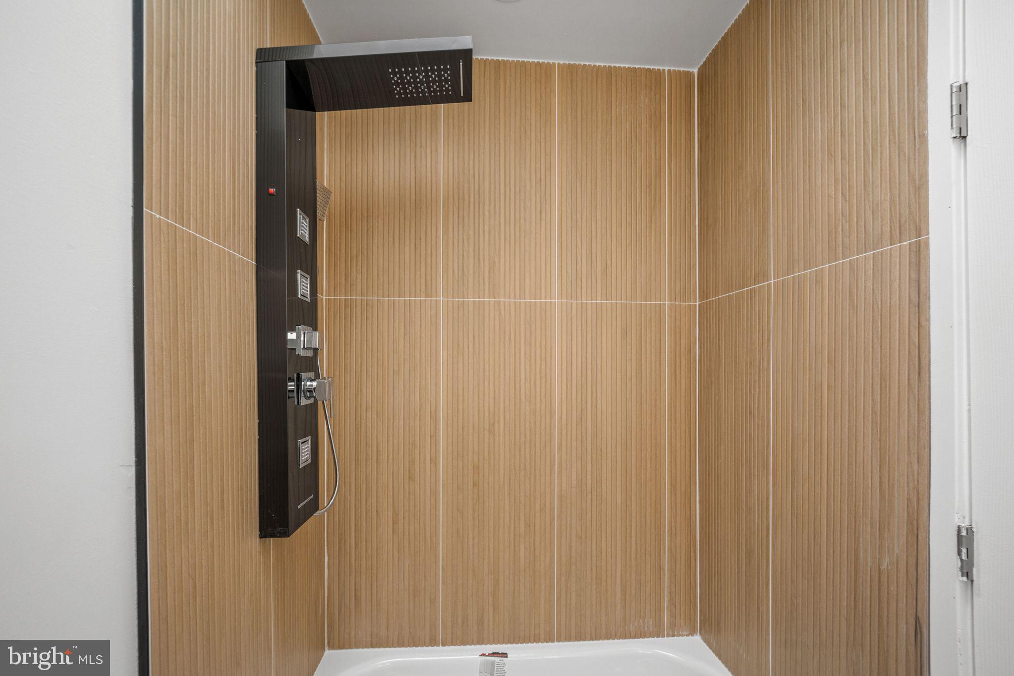 WEST OAK LANE - Residential