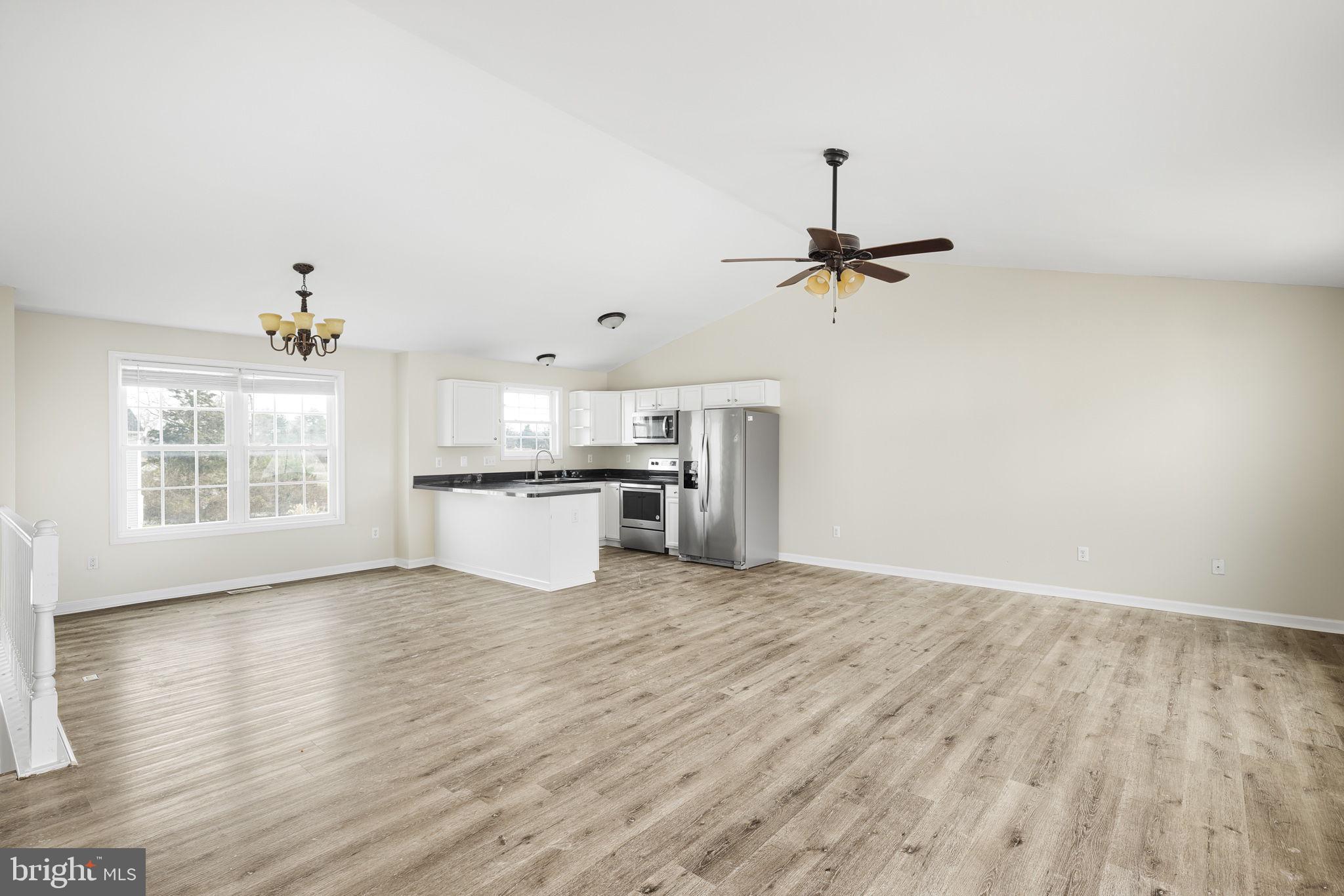 CRESTFIELD - Residential