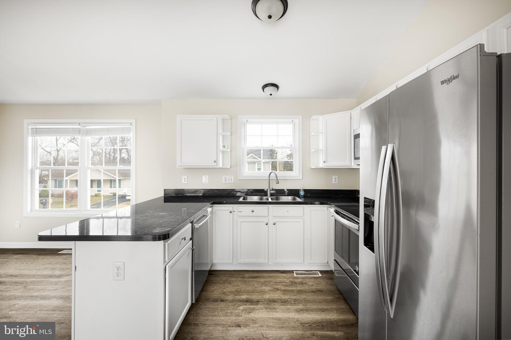 CRESTFIELD - Residential