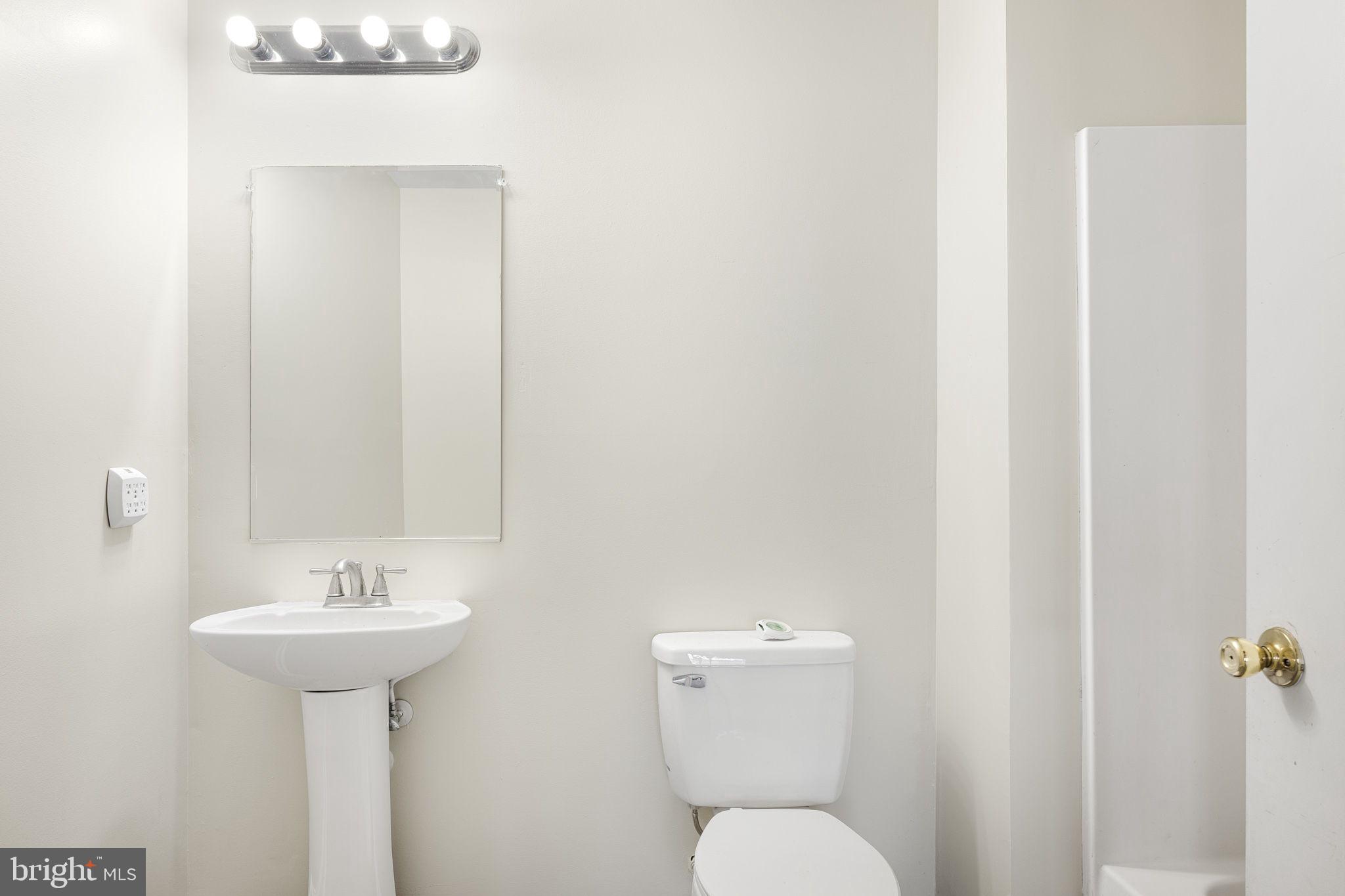 CRESTFIELD - Residential