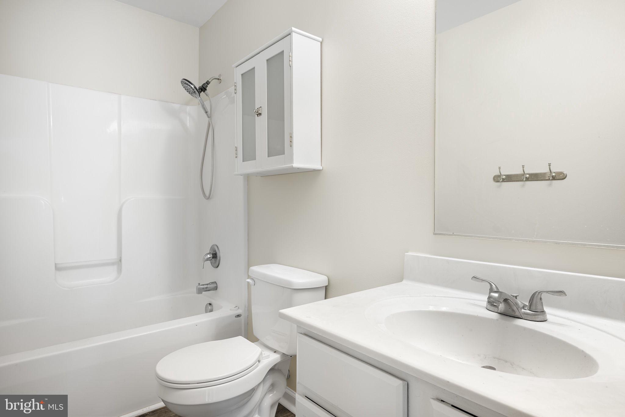 CRESTFIELD - Residential