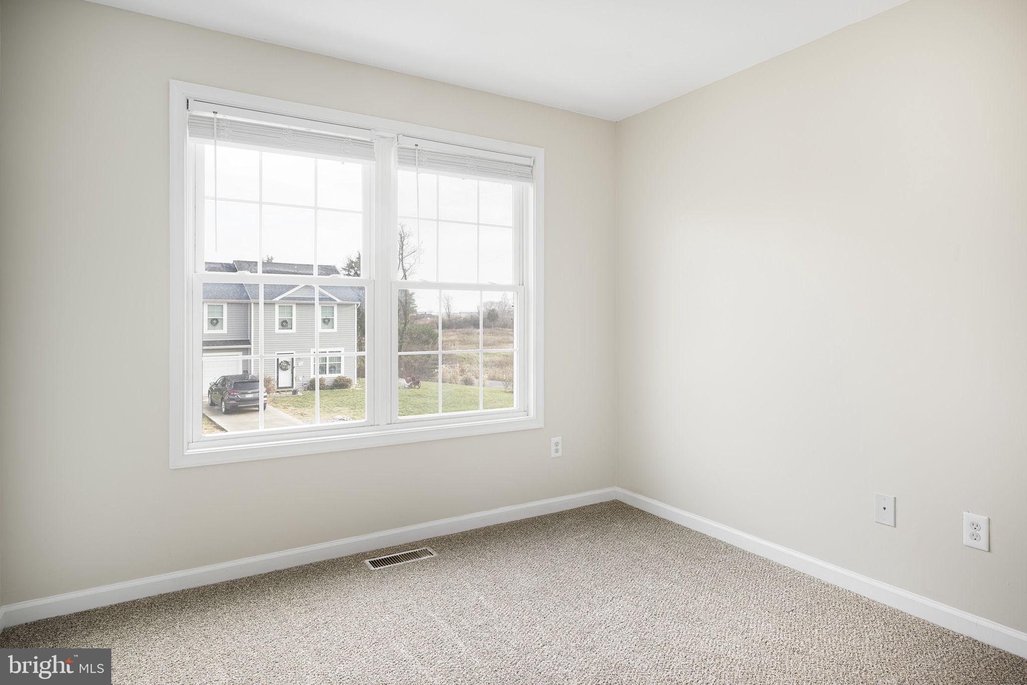 CRESTFIELD - Residential