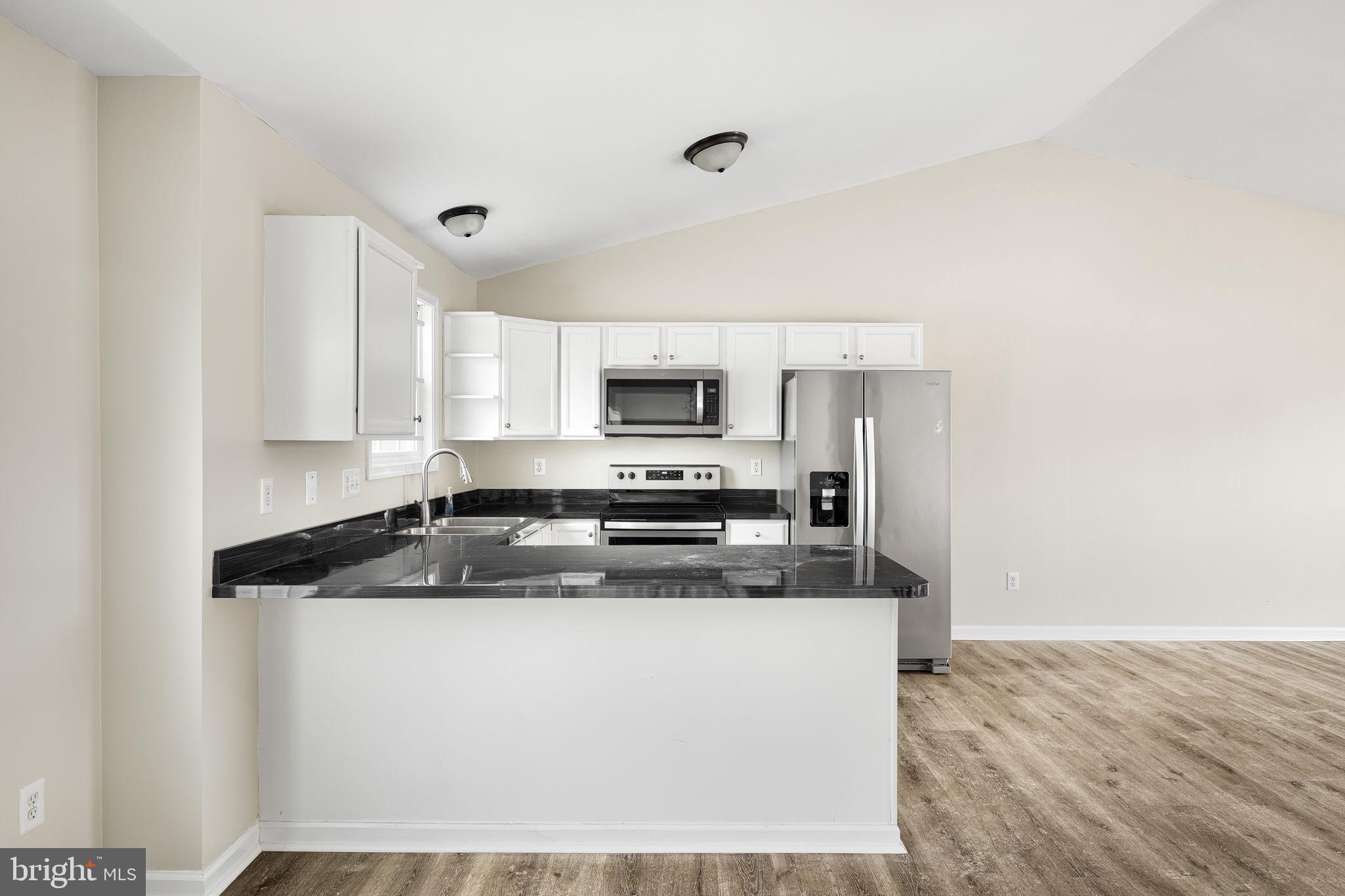 CRESTFIELD - Residential