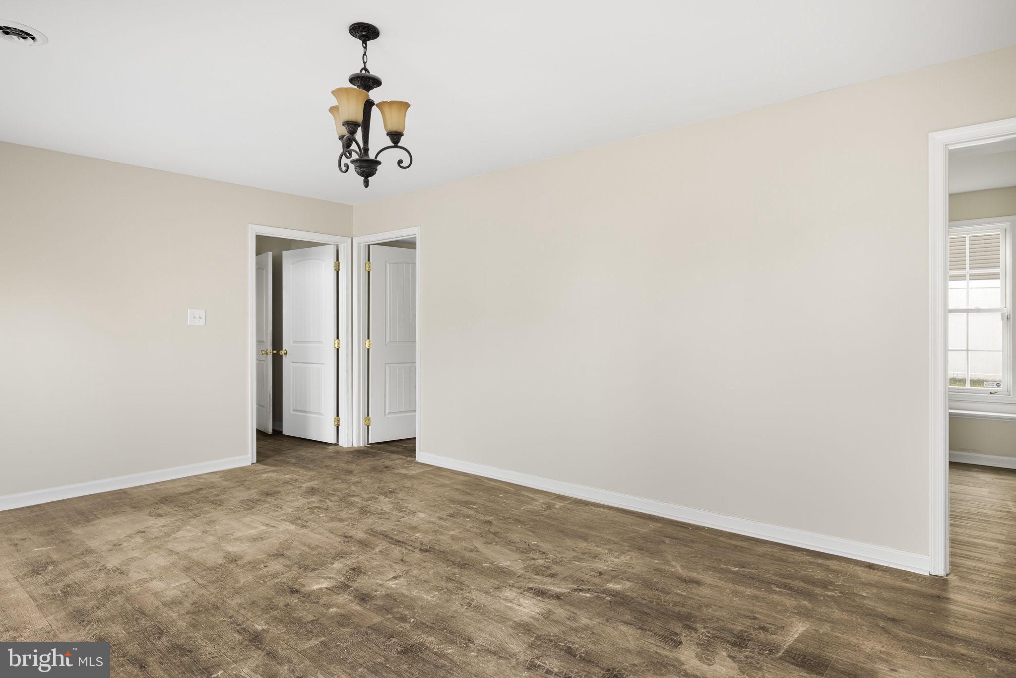 CRESTFIELD - Residential