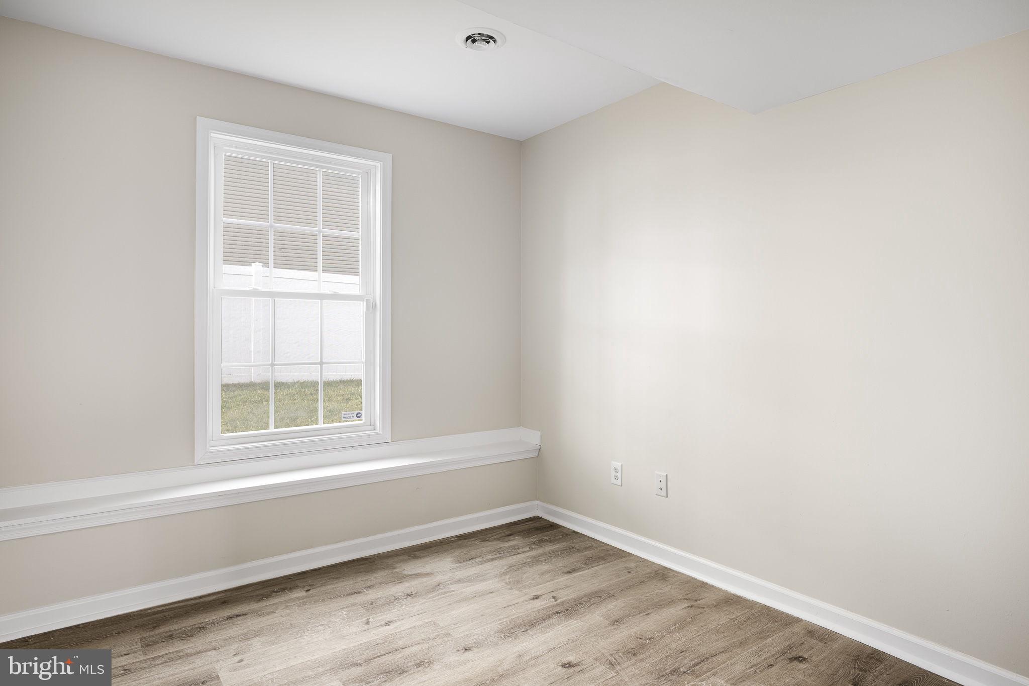 CRESTFIELD - Residential