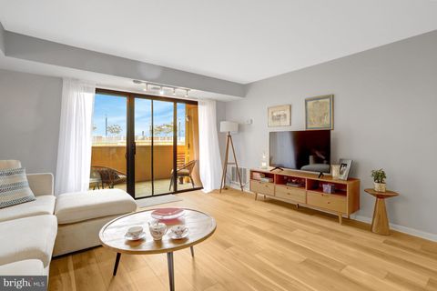 Property photo of 1301 N Courthouse Road 1108, Arlington, VA 22201