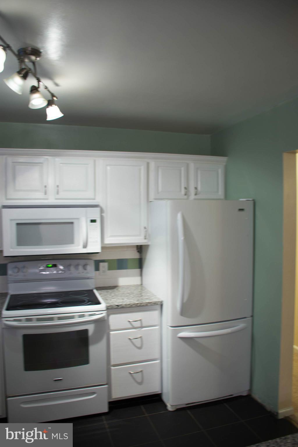 WARREN J WILLETT'S SUB - Residential Lease