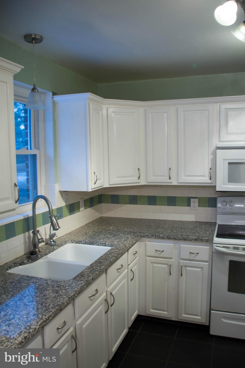 WARREN J WILLETT'S SUB - Residential Lease