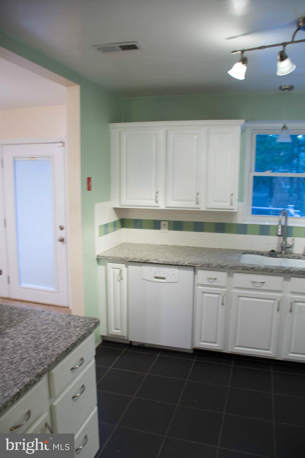 WARREN J WILLETT'S SUB - Residential Lease