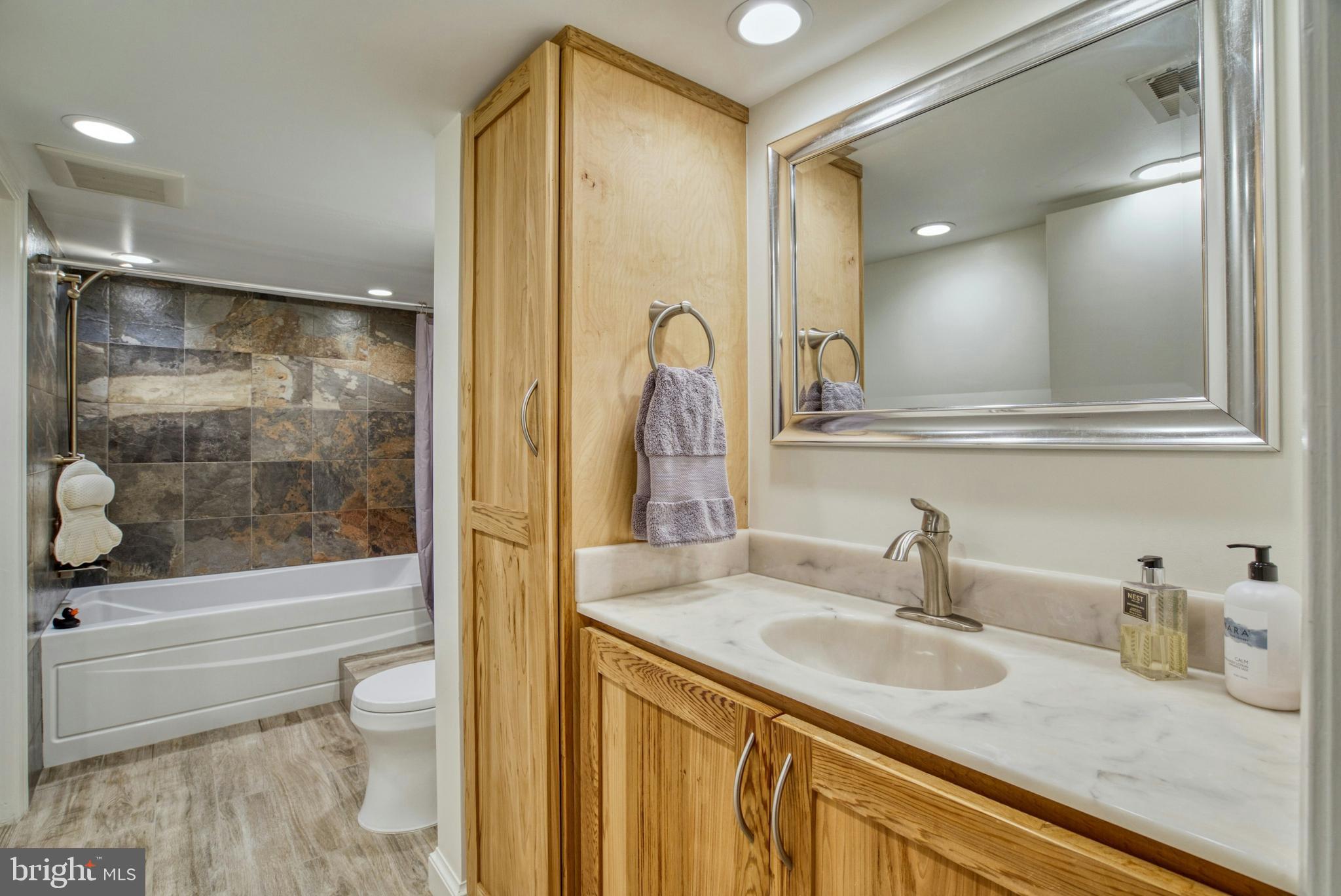 BROADMONT - Residential