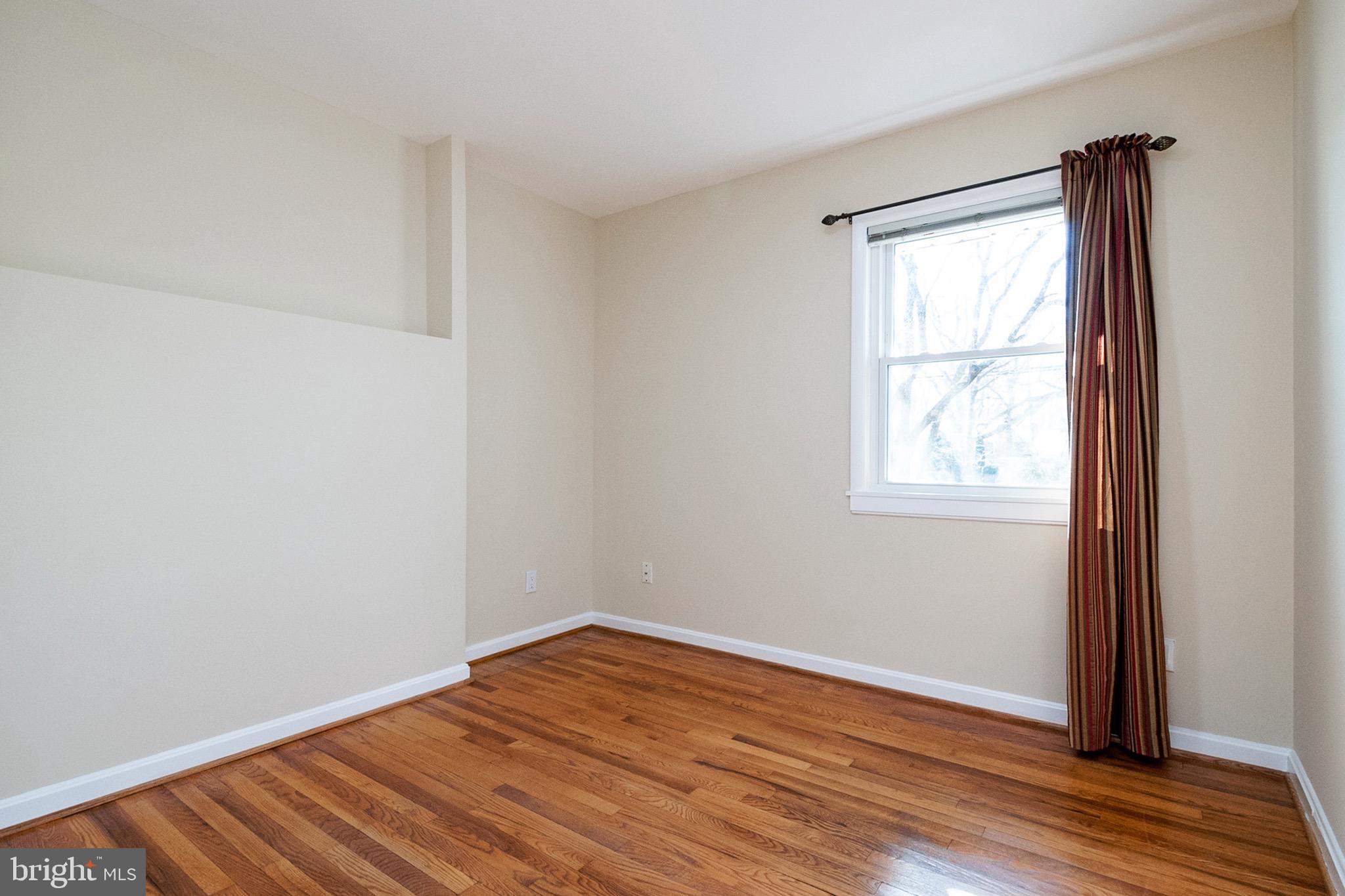 ROCK CREEK PALISADES - Residential Lease