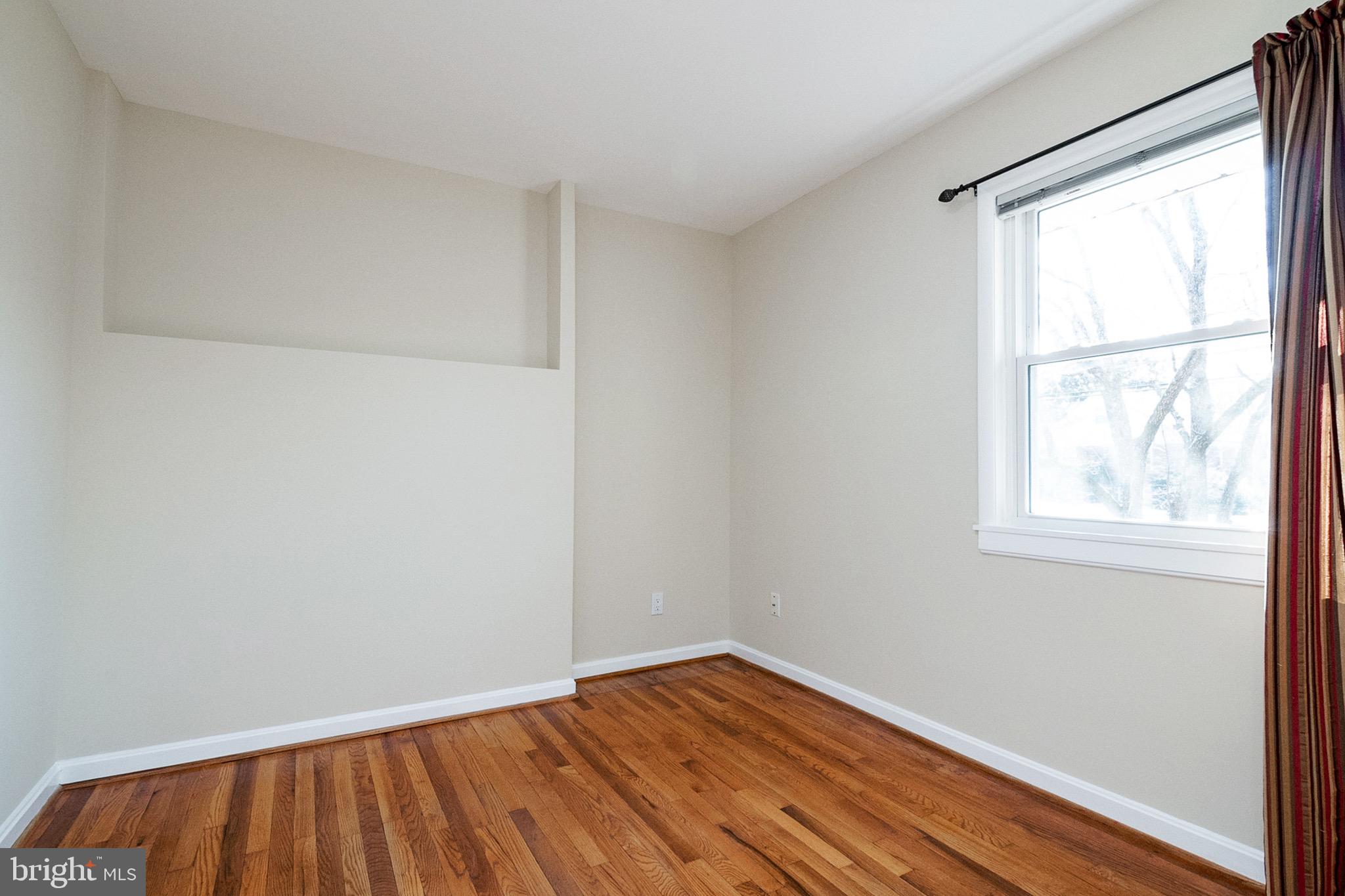 ROCK CREEK PALISADES - Residential Lease