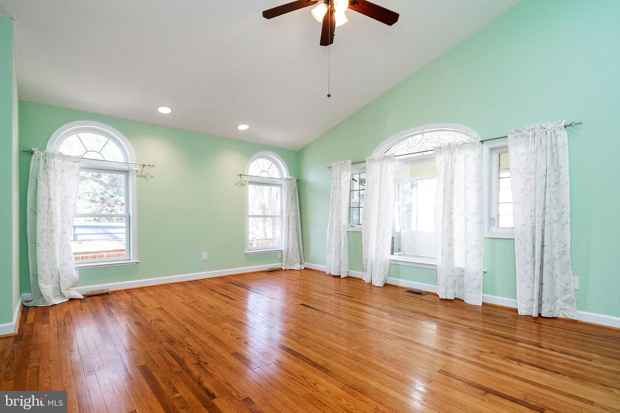 ROCK CREEK PALISADES - Residential Lease