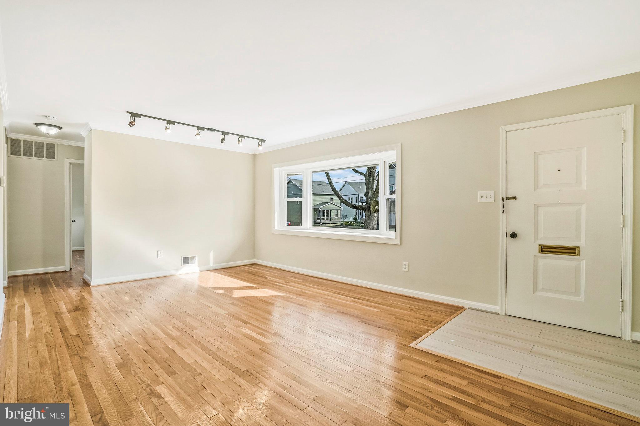 VIRGINIA HILLS - Residential