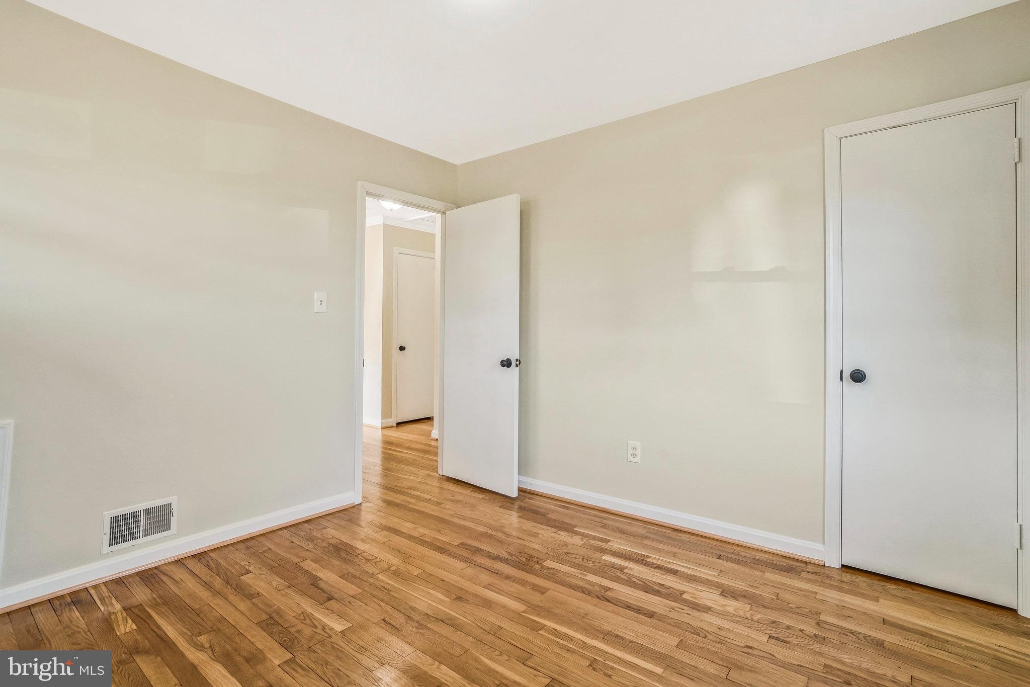 VIRGINIA HILLS - Residential