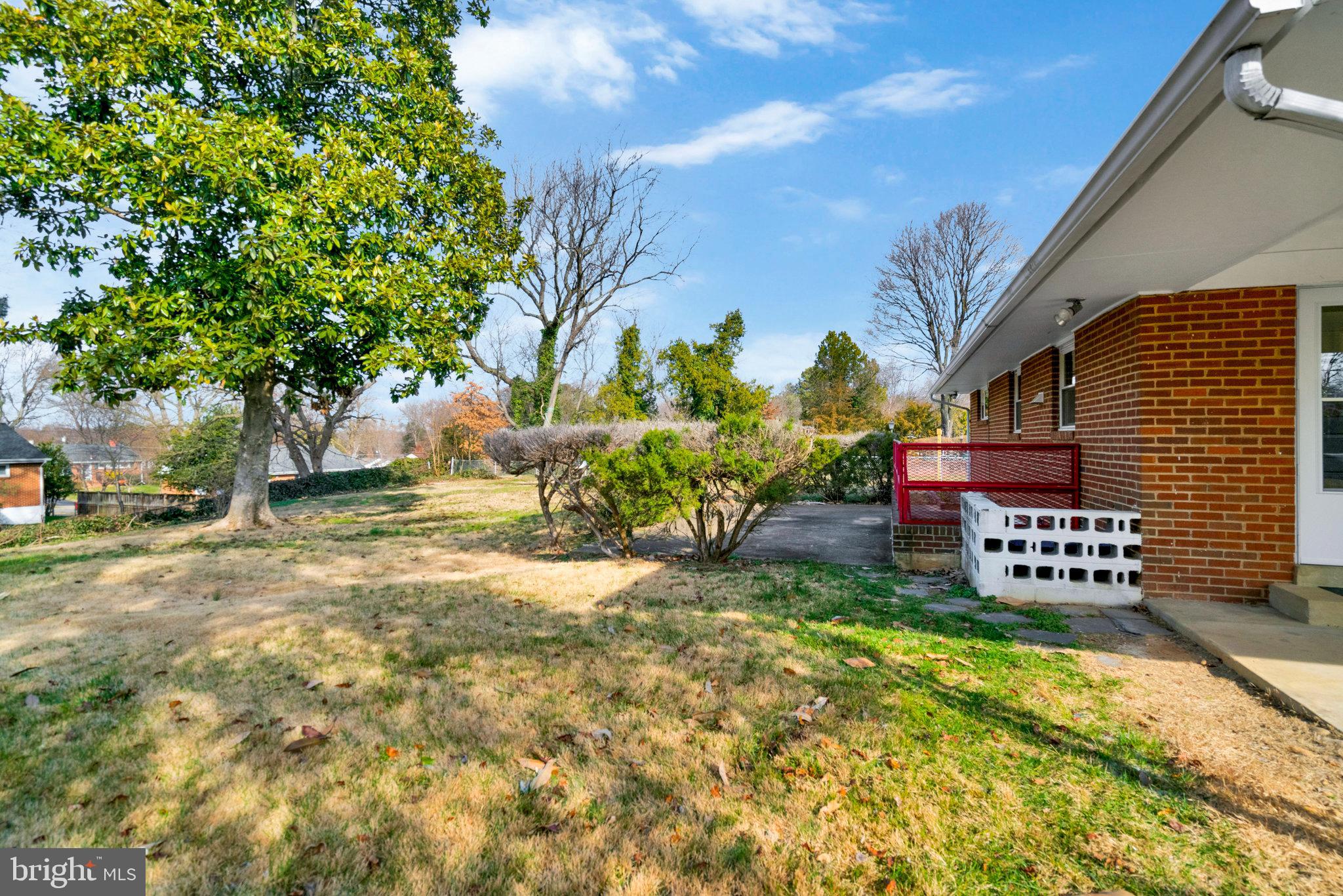 VIRGINIA HILLS - Residential
