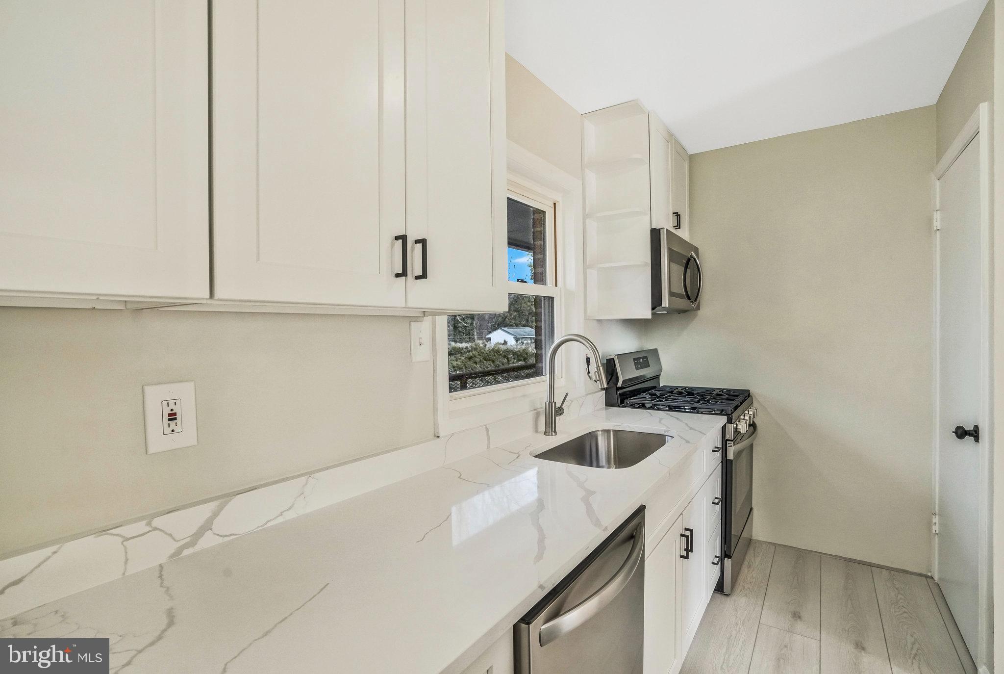 VIRGINIA HILLS - Residential