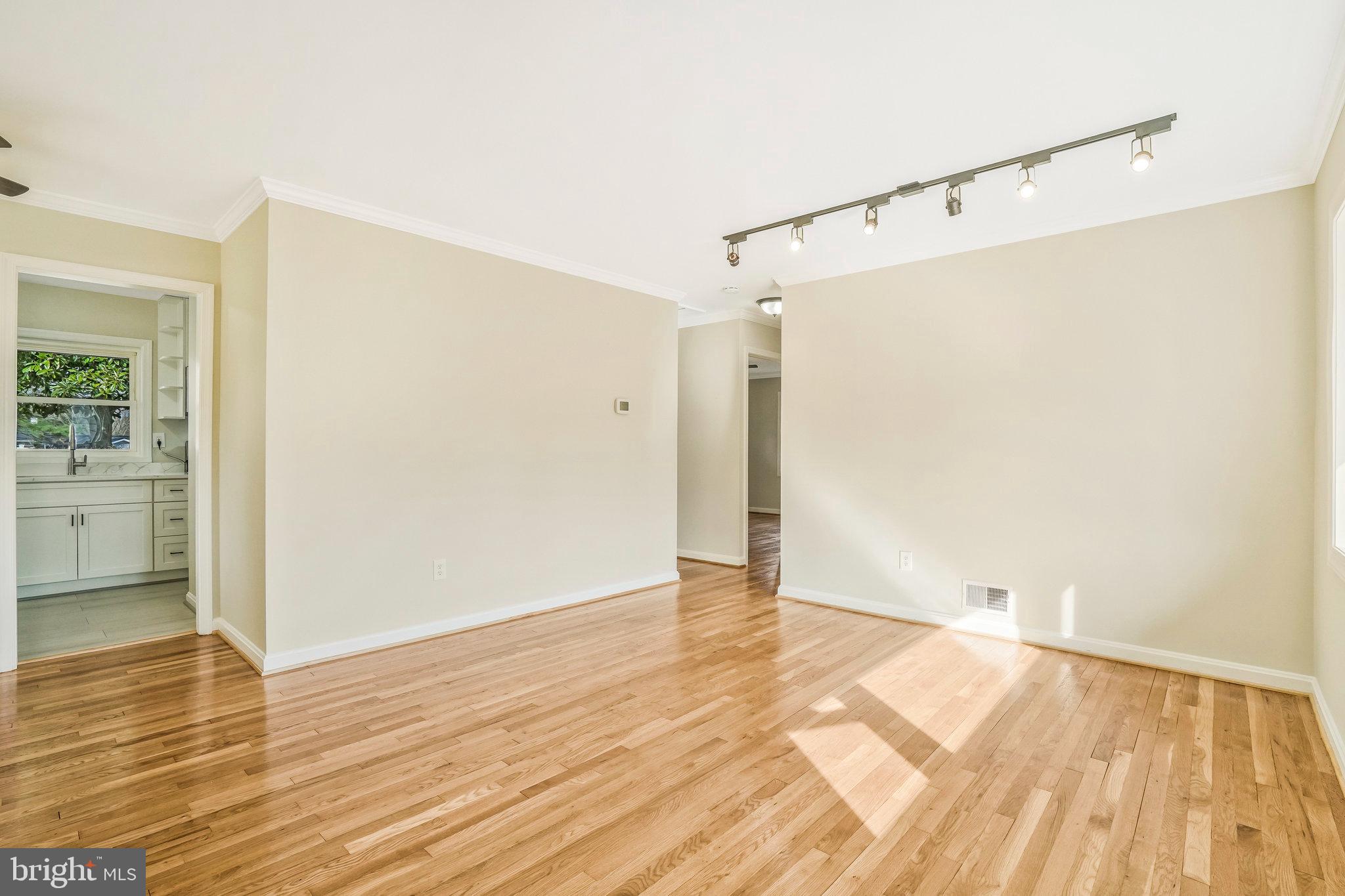 VIRGINIA HILLS - Residential