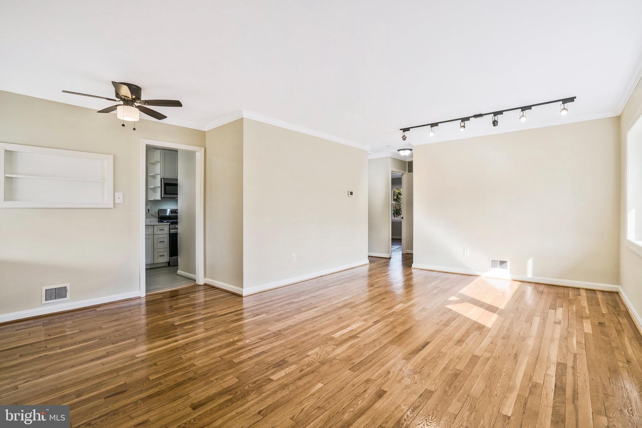 VIRGINIA HILLS - Residential
