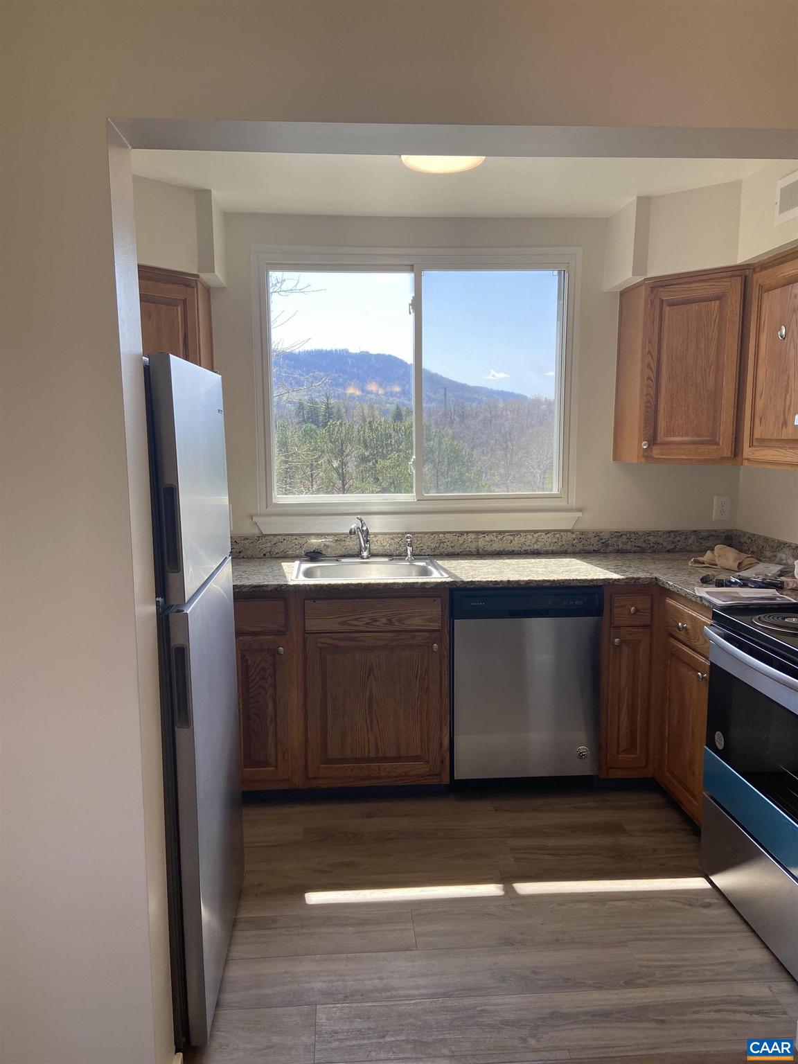 MONTICELLO OVERLOOK CONDOMINIUMS - Residential Lease