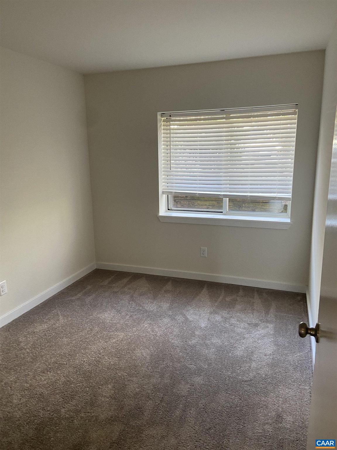 MONTICELLO OVERLOOK CONDOMINIUMS - Residential Lease