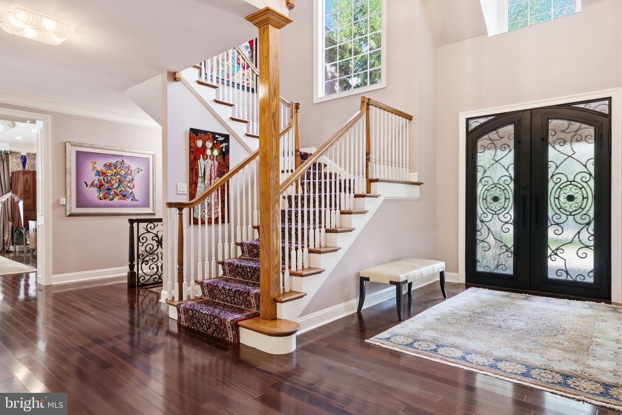 307 LYON CIRCLE